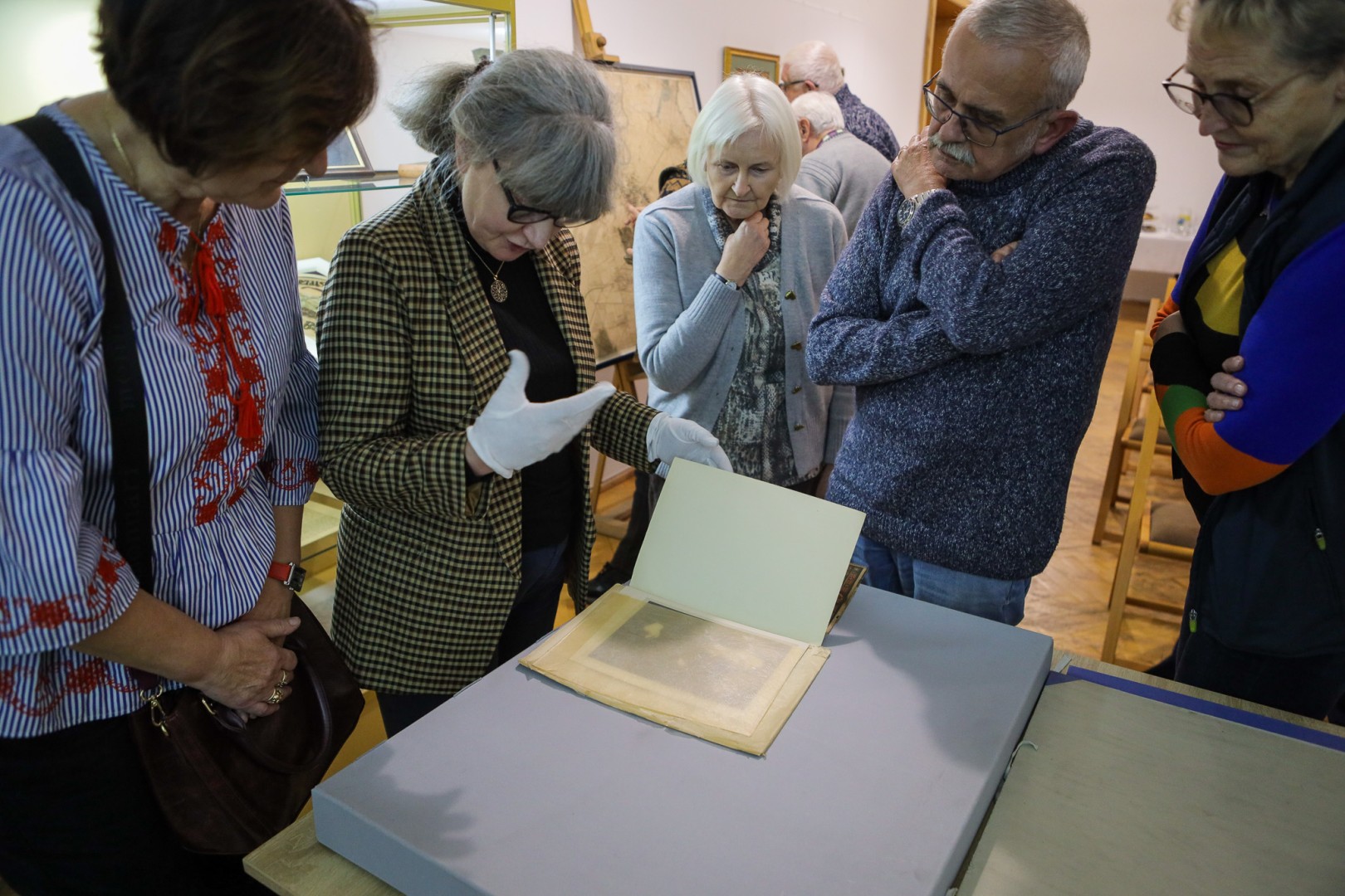 Spotkanie z zabytkami: papierowe skarby pod opieką konserwatora