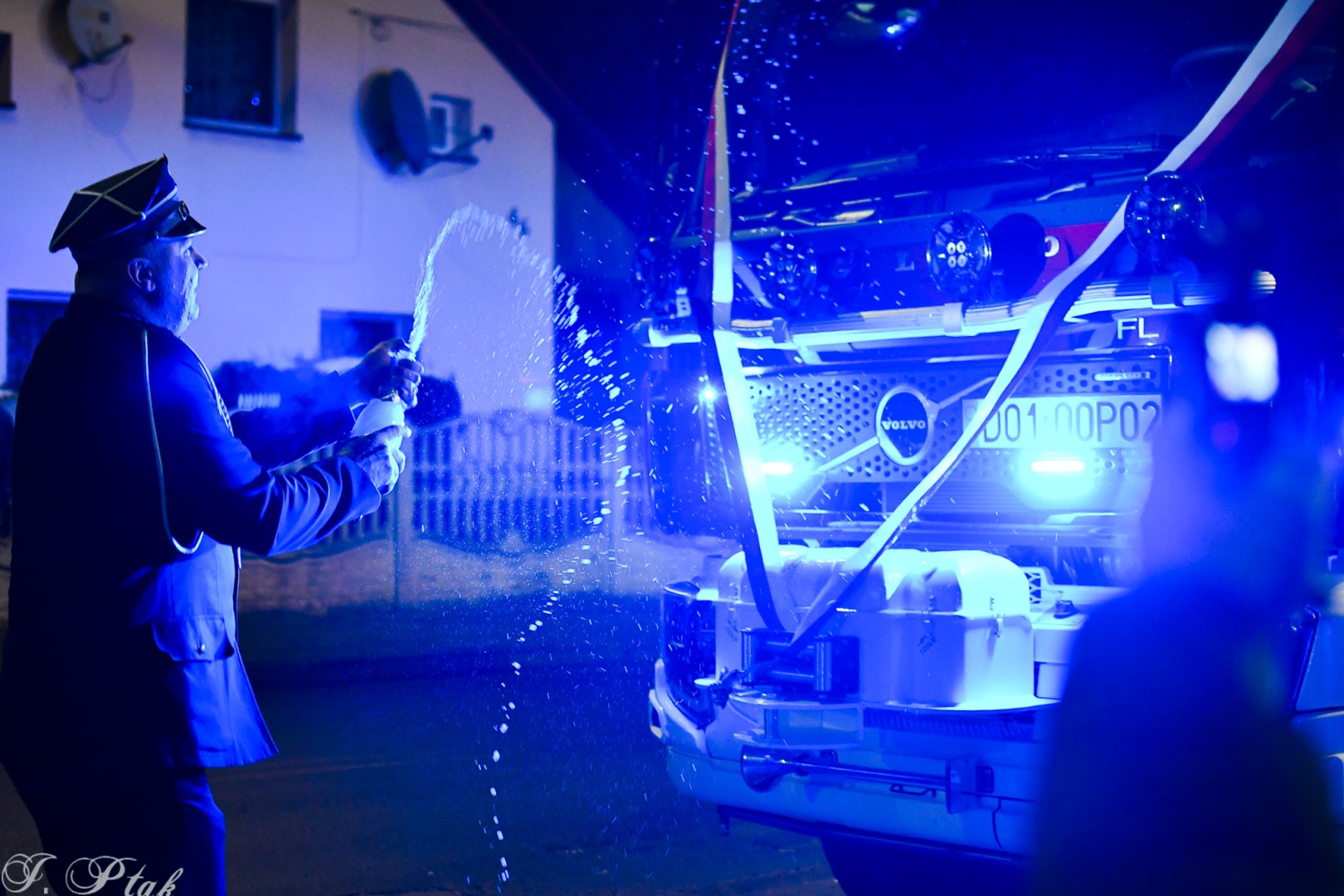 Powitanie nowego średniego wozu bojowego OSP Maków