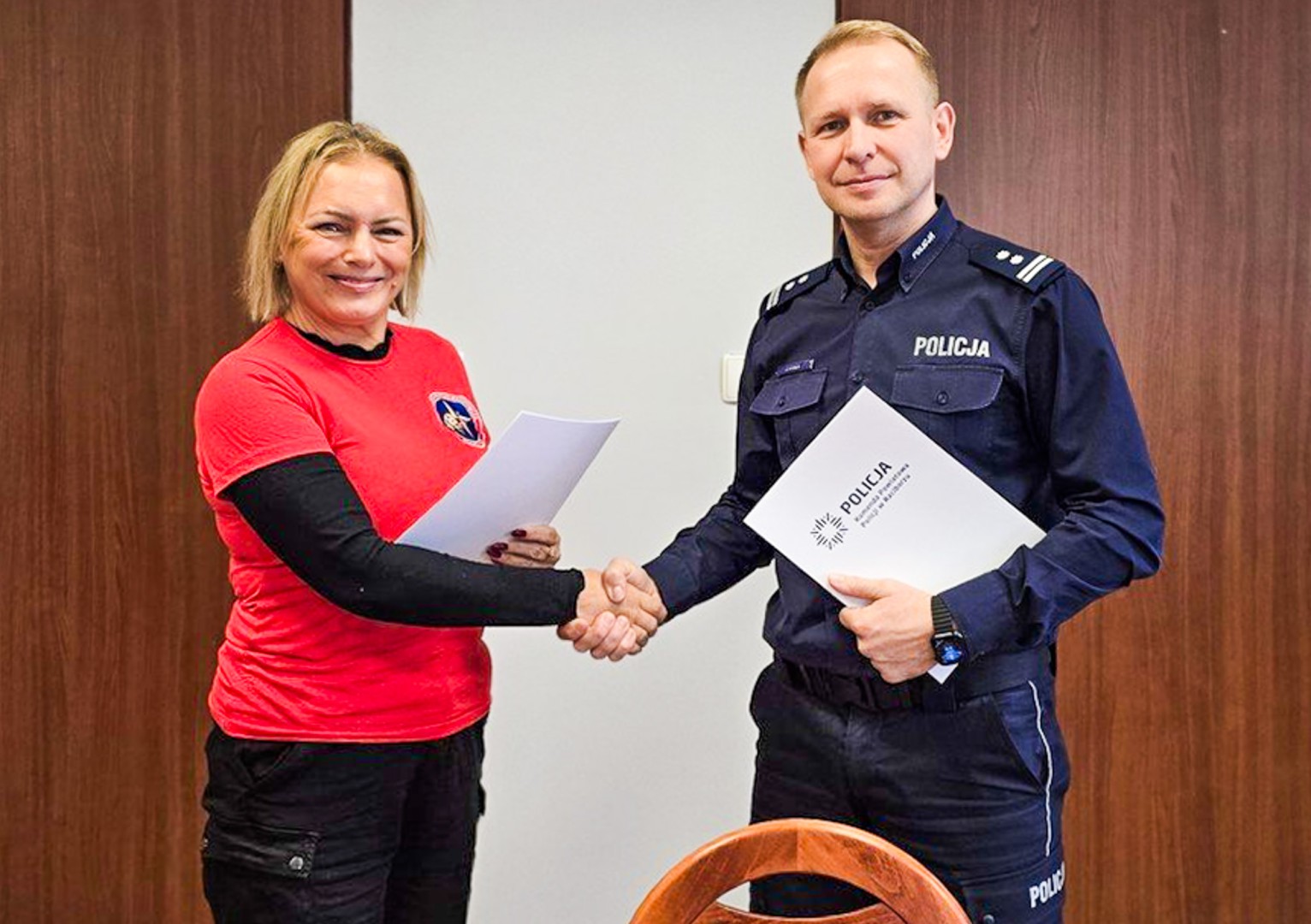 Policjanci z Raciborza podpisali porozumienie z ratownikami-poszukiwaczami