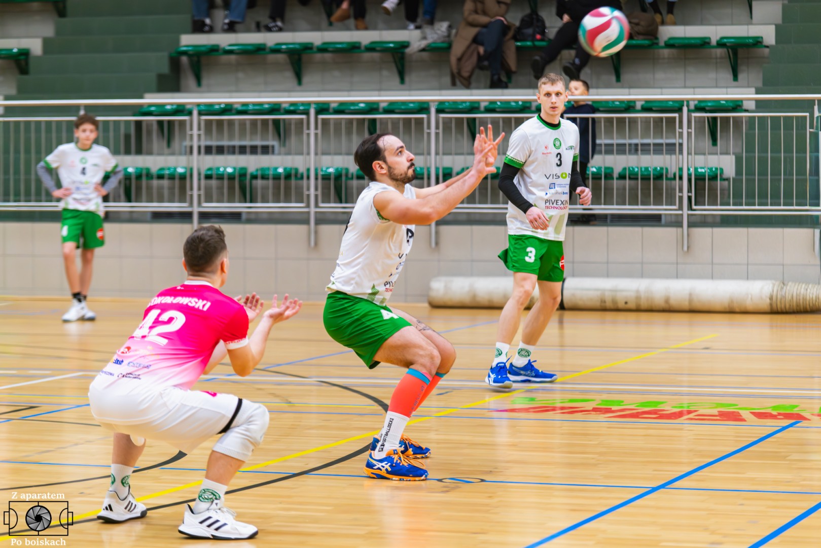 Siatkarski dreszczowiec w Raciborzu. Pierwsza faza sezonu zakończona awansem do najlepszej ósemki [FOTO i WIDEO]