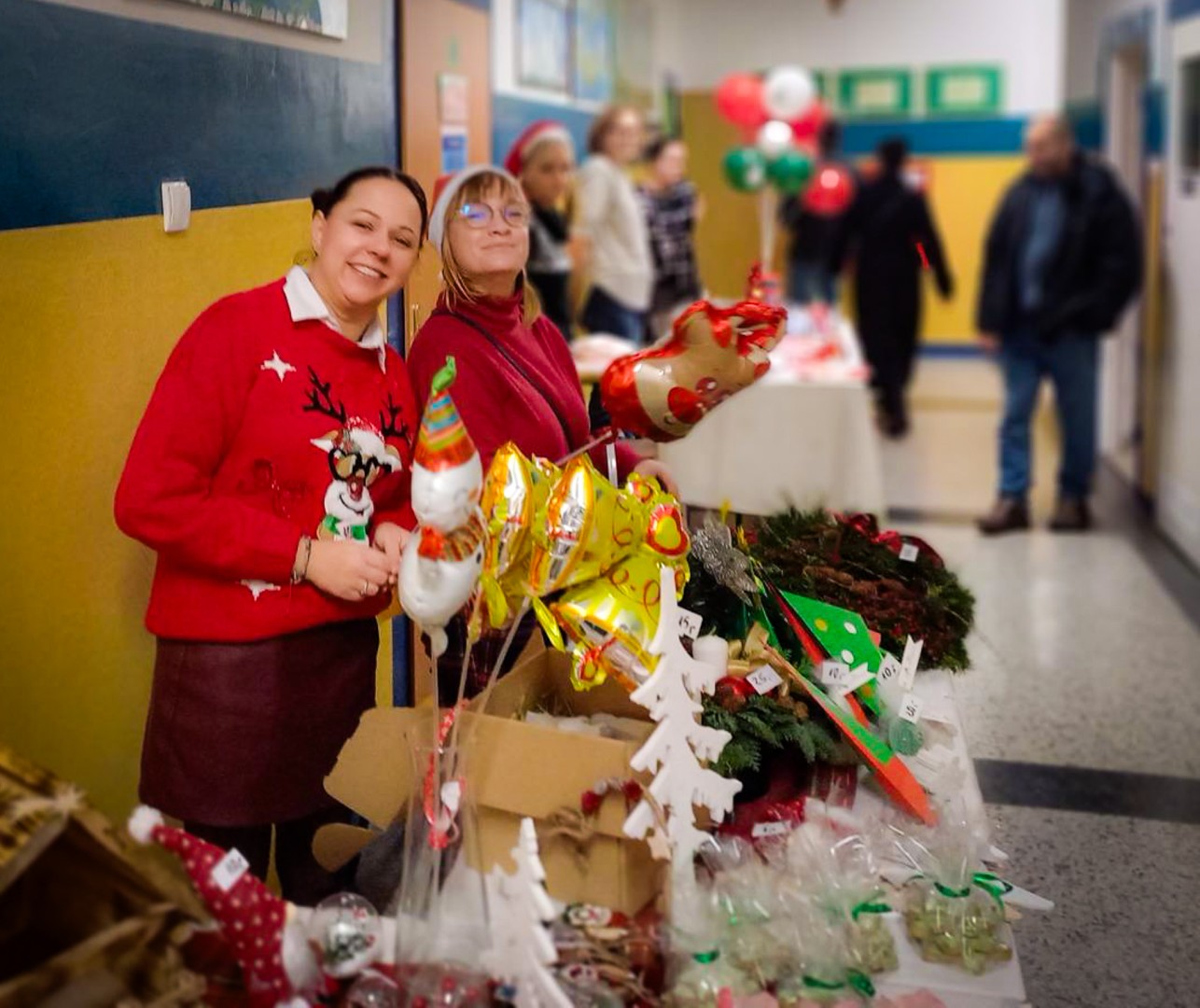 Jasełka i kiermasz na Płoni