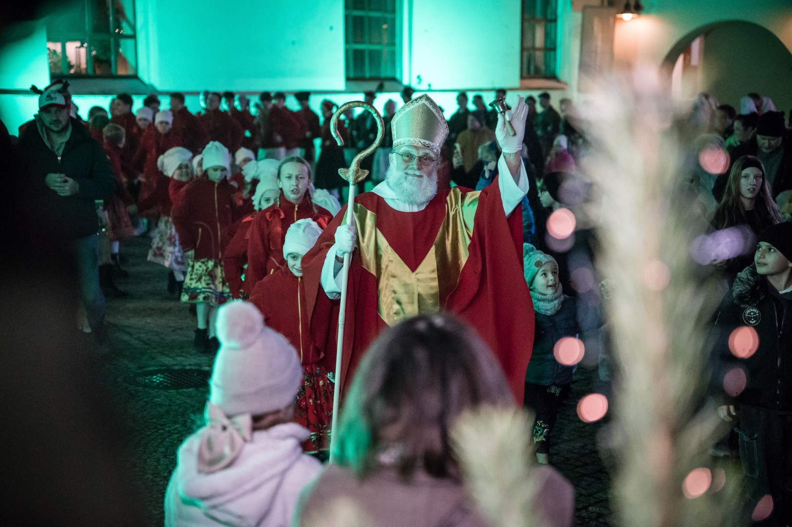 Zamkowa parada świętego Mikołaja przyciągnęła tłumy. W niedzielę wystąpi TOBY [FOTO i WIDEO]