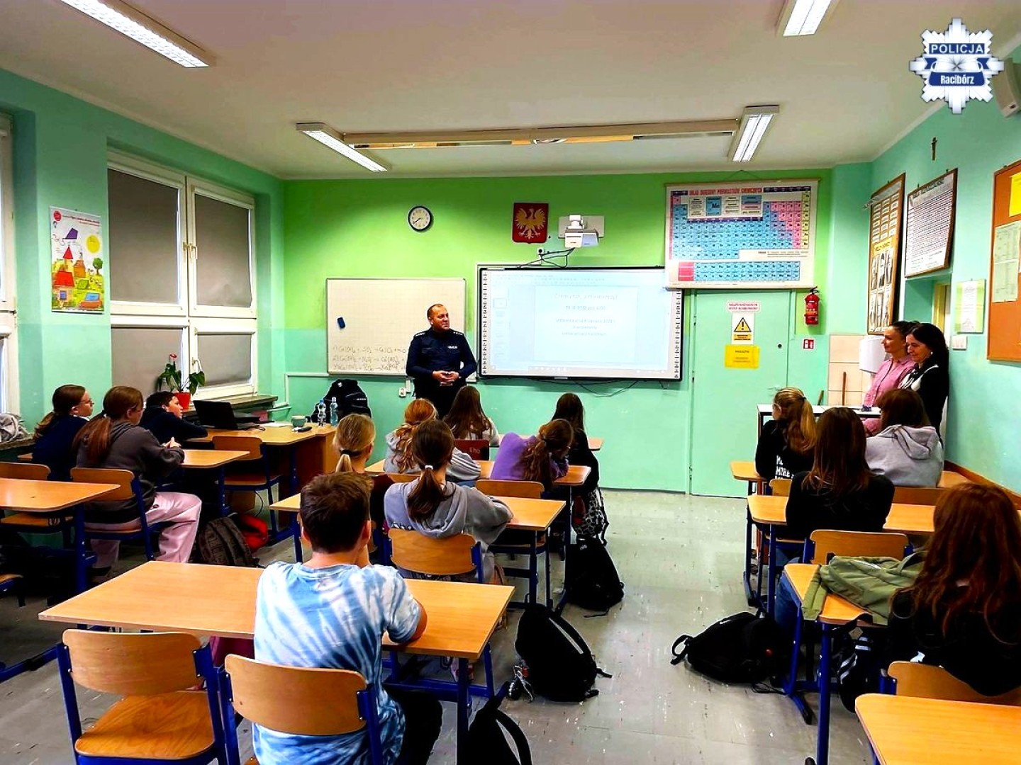 Dzielnicowy w SP 15 o hejcie i uzależnieniach