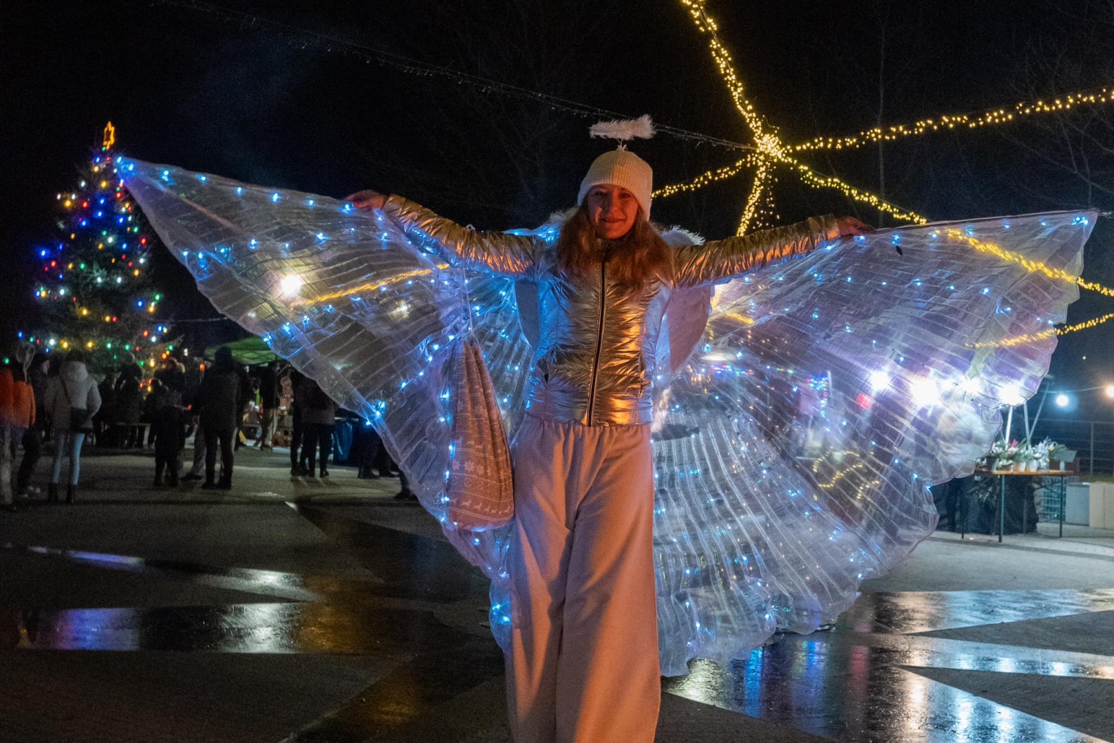 Jarmark świąteczny i przejazd udekorowanych aut w Kuźni Raciborskiej