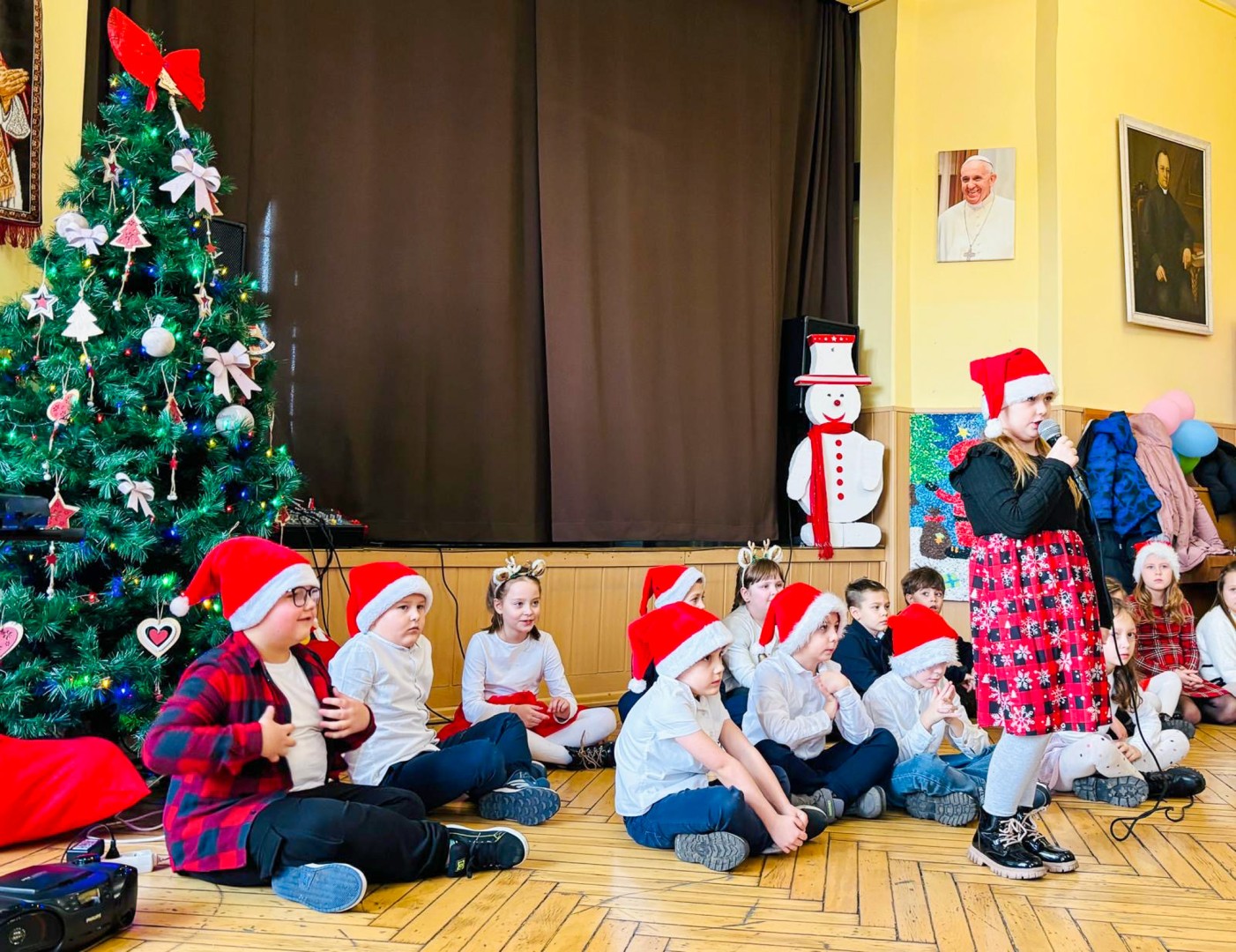 Świąteczne spotkanie dzieci z SP 13 w Domu św. Notburgi