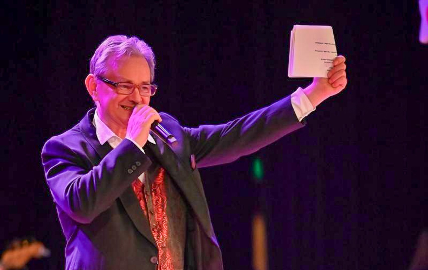 Krzysztof Koziarski w The Voice Senior. Raciborski artysta rozpoczyna telewizyjną przygodę