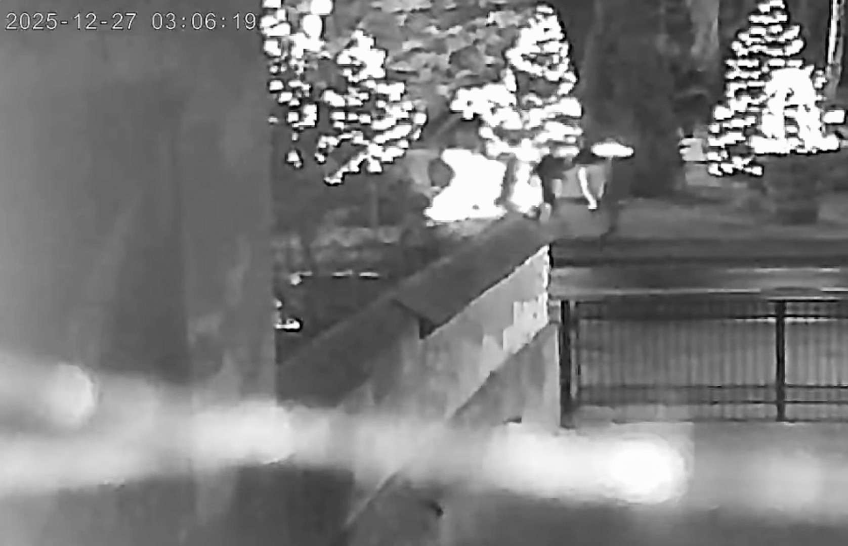 Dewastacja w Krzyżanowicach. Policja publikuje nagranie z kamery monitoringu