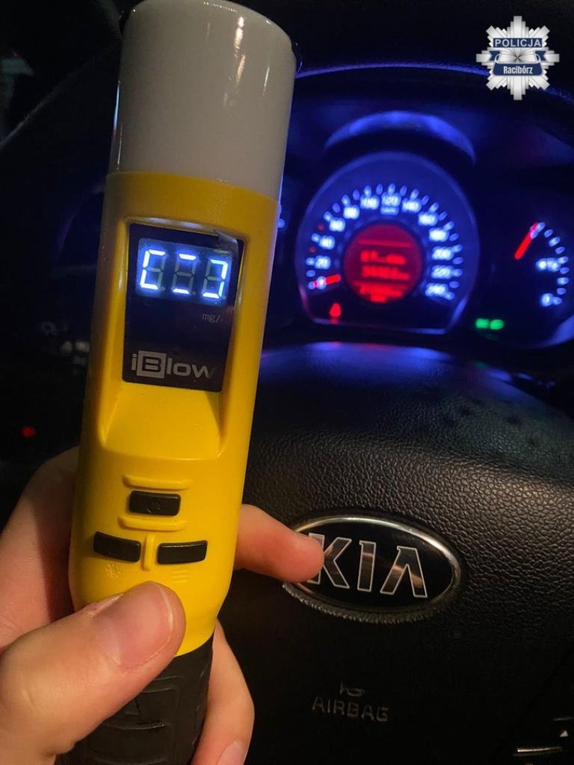 Policyjna akcja Trzeźwość na drogach powiatu raciborskiego. Kontrole kierowców przez cały dzień