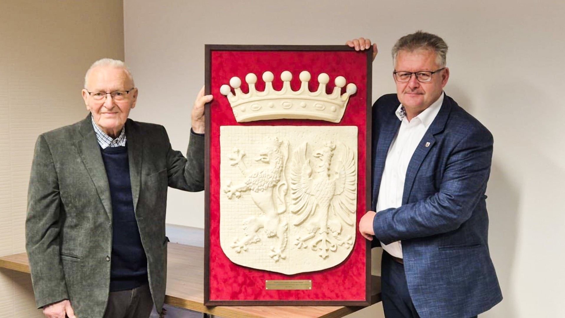 Herb Saurma-Jeltsch i dorobek Georga Lattona. Lokalna historia zapisana w detalu