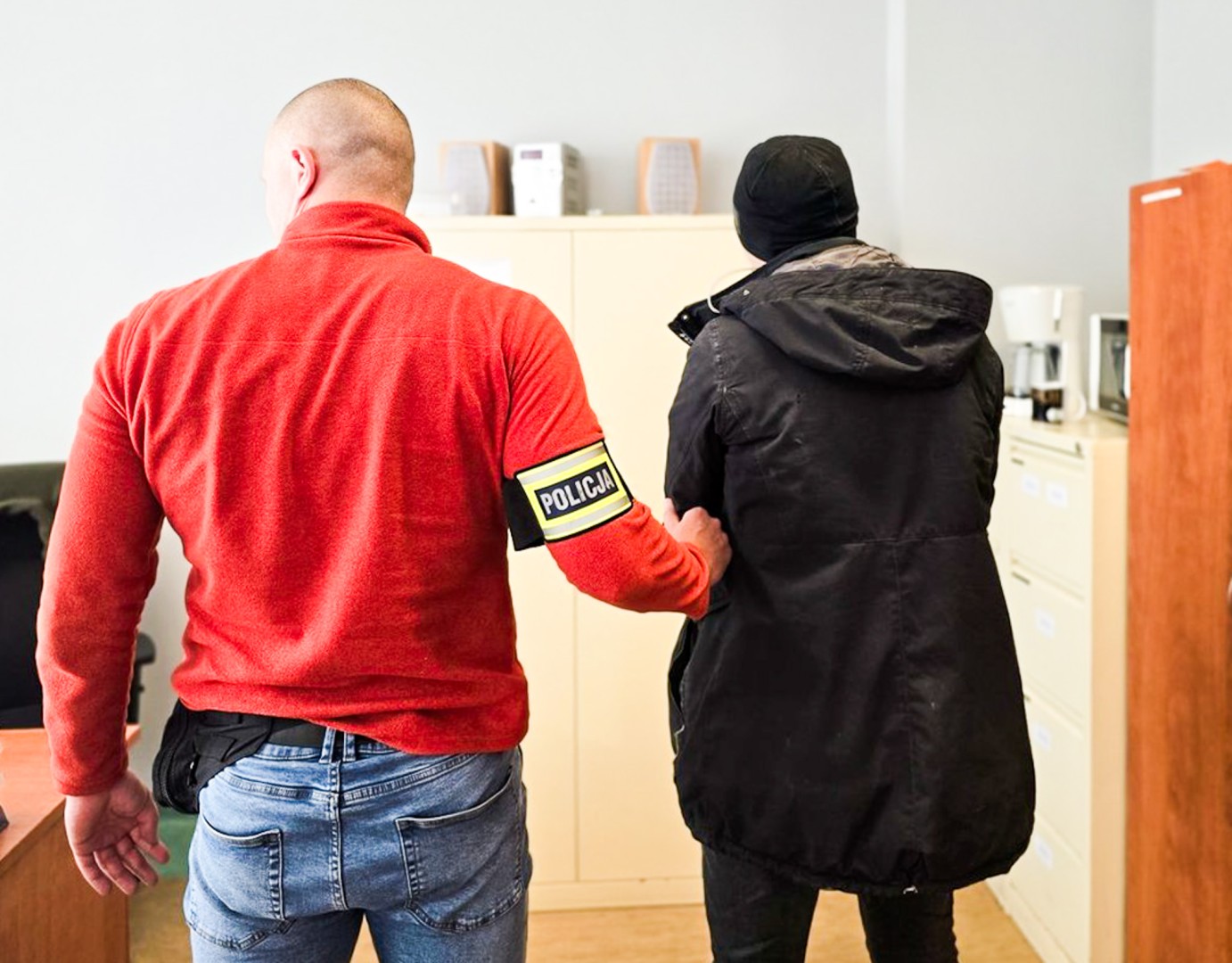 Rozbój przy przystanku autobusowym na ul. Opawskiej