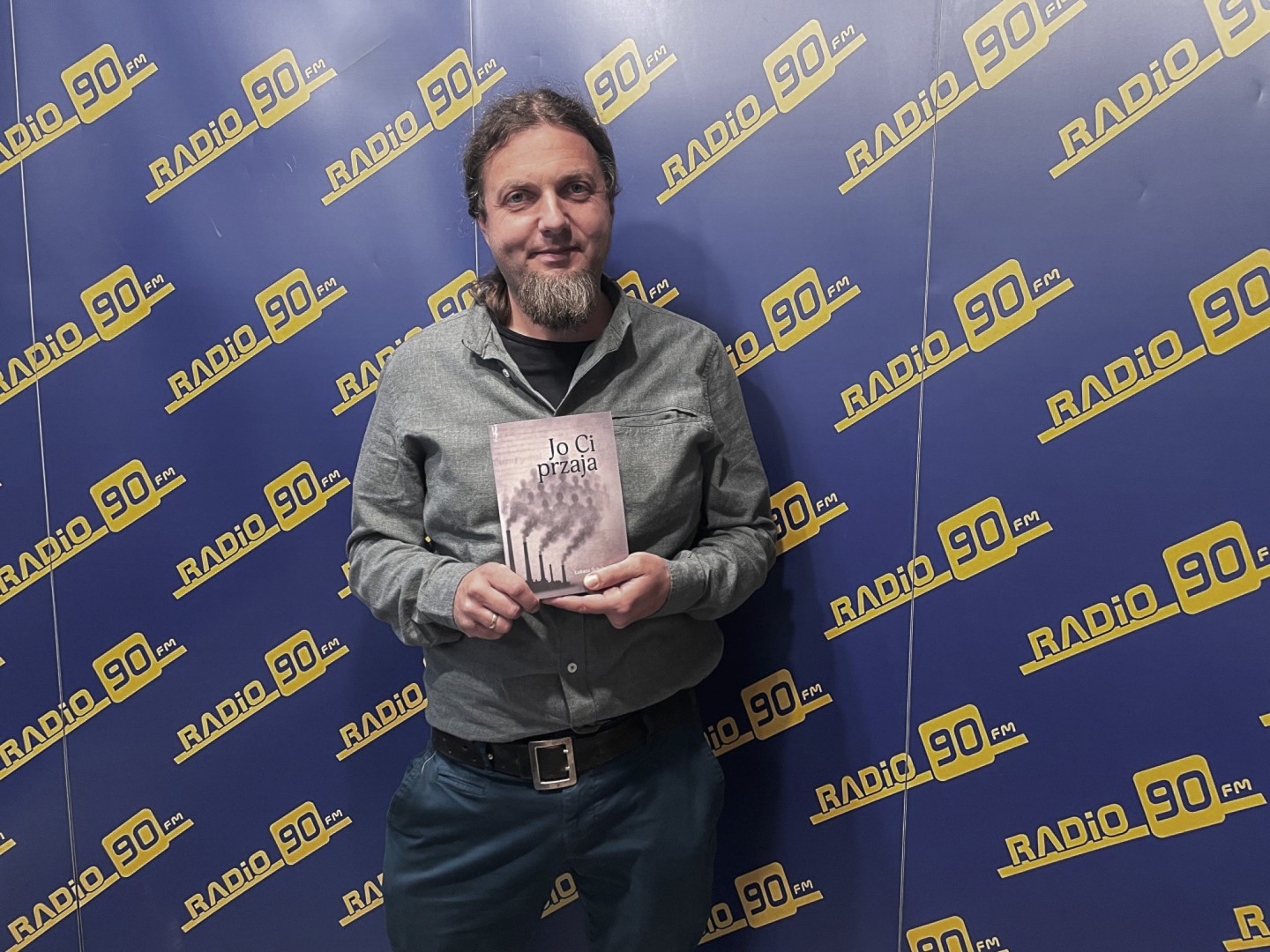 Niezwykła opowieść o losach śląskiej rodziny – biblioteka zaprasza na spotkanie z Łukaszem Schubertem