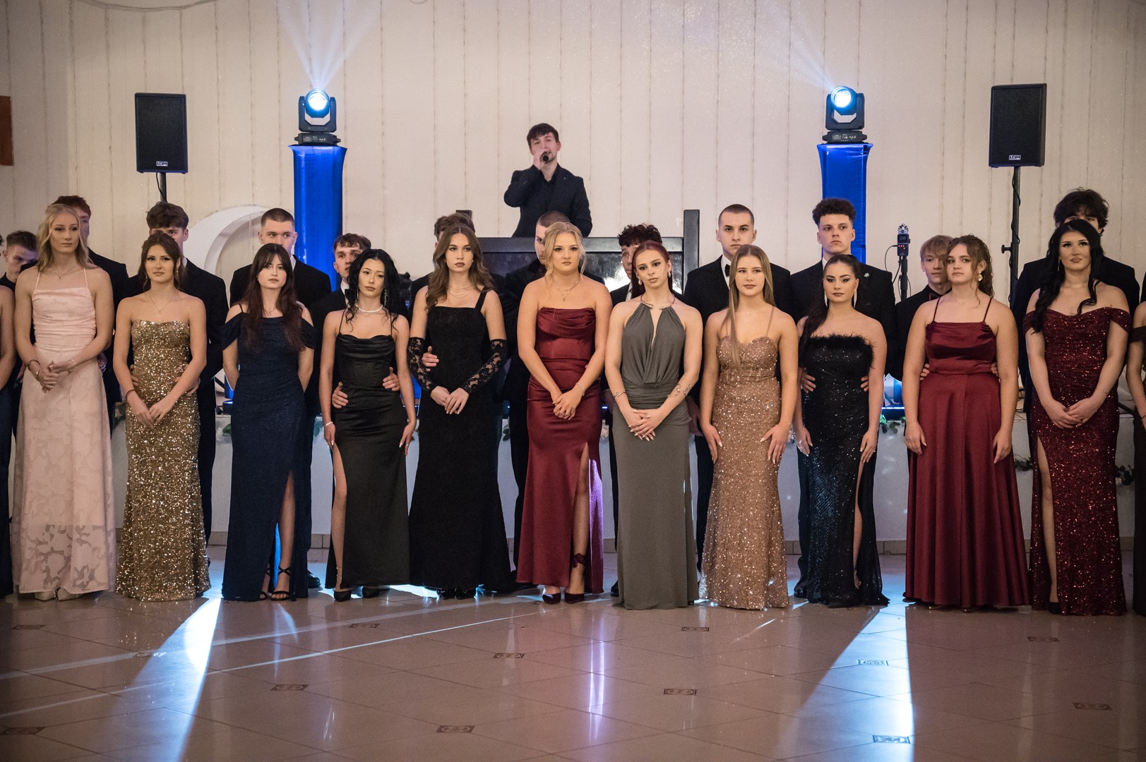 Zdjęcia na bis. Sportowo-mundurowa studniówka ZSOMS [FOTO i WIDEO]