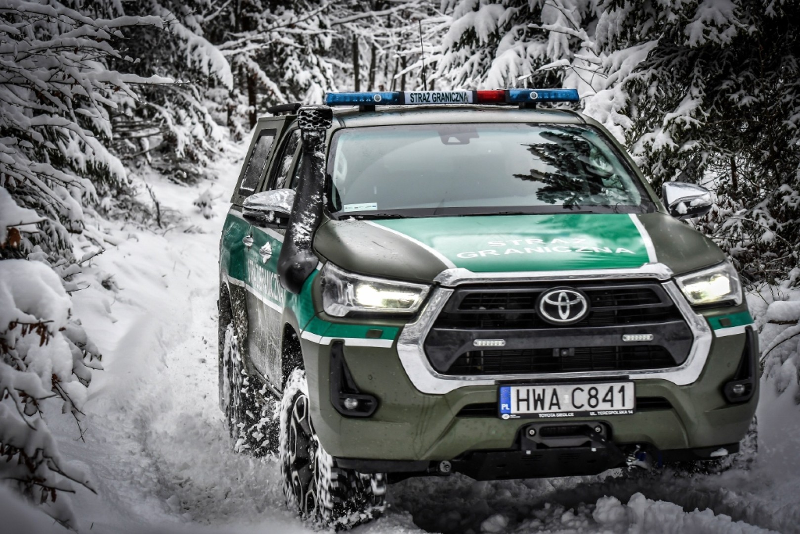 W asyście Straży Granicznej wraca do ojczyzny