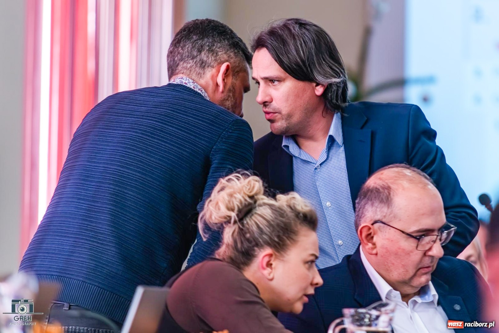 Burzliwa debata o reformie raciborskiej oświaty: nauczyciele, rodzice, władze i radni w ostrym starciu