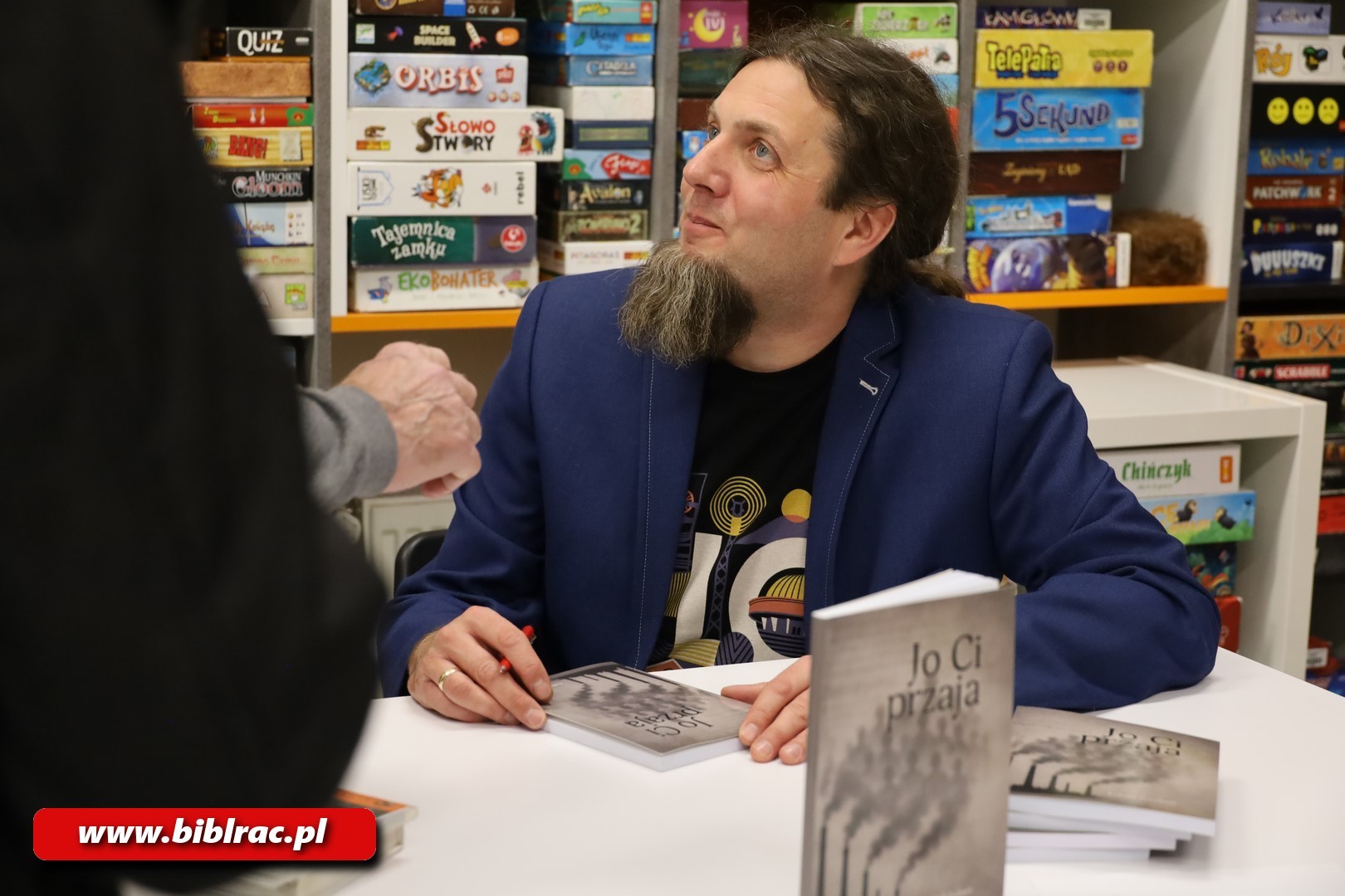 Niezwykła opowieść o losach śląskiej rodziny, czyli spotkanie z Łukaszem Schubertem w bibliotece