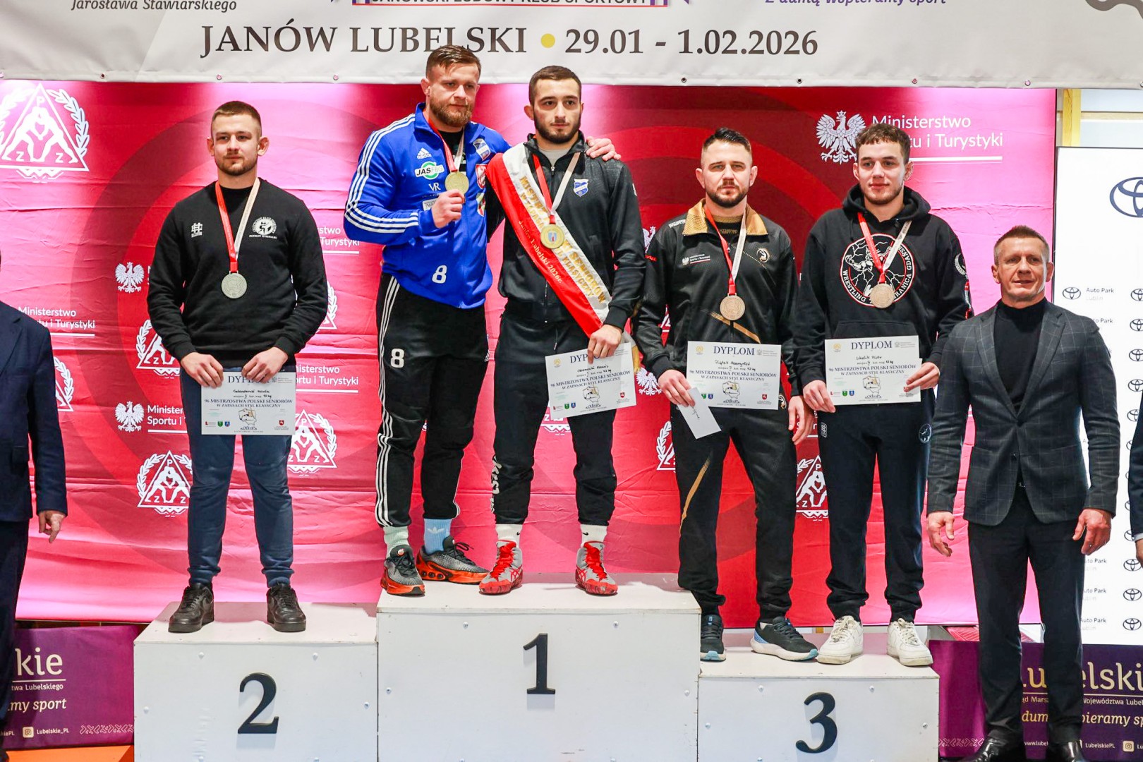 Unia Racibórz druga drużynowo na 96. Mistrzostwach Polski w zapasach klasycznych. Złoto Czarneckiego