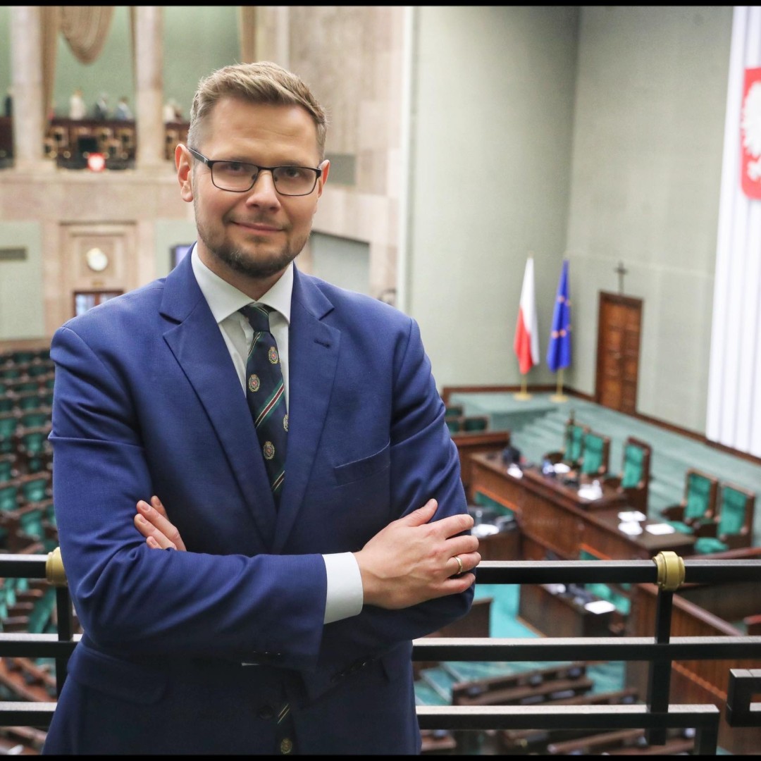 Wniosek o uchylenie immunitetu posłowi Michałowi Wosiowi - Prokuratura o nieprawidłowościach w Służbie Więziennej, poseł o zarzutach z kosmosu