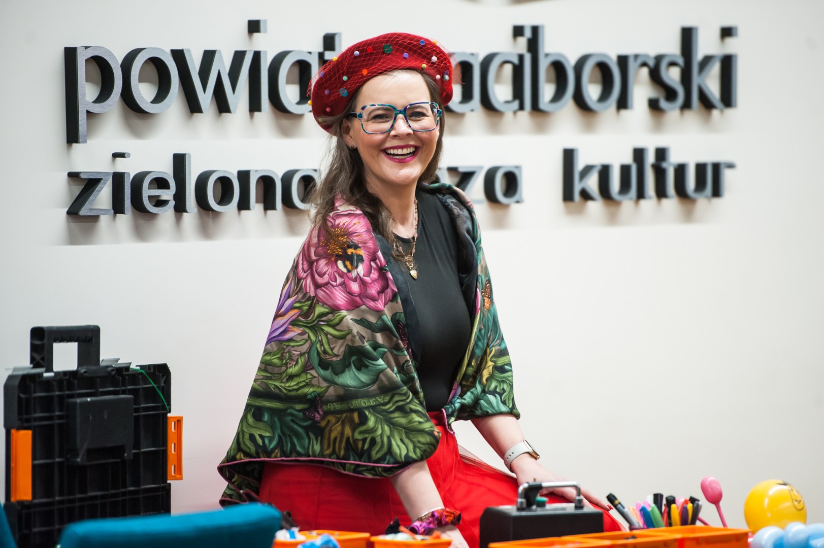 Karmel i balony na Zamku Piastowskim. Atrakcje dla dzieci w ramach akcji Wakacje w Powiecie