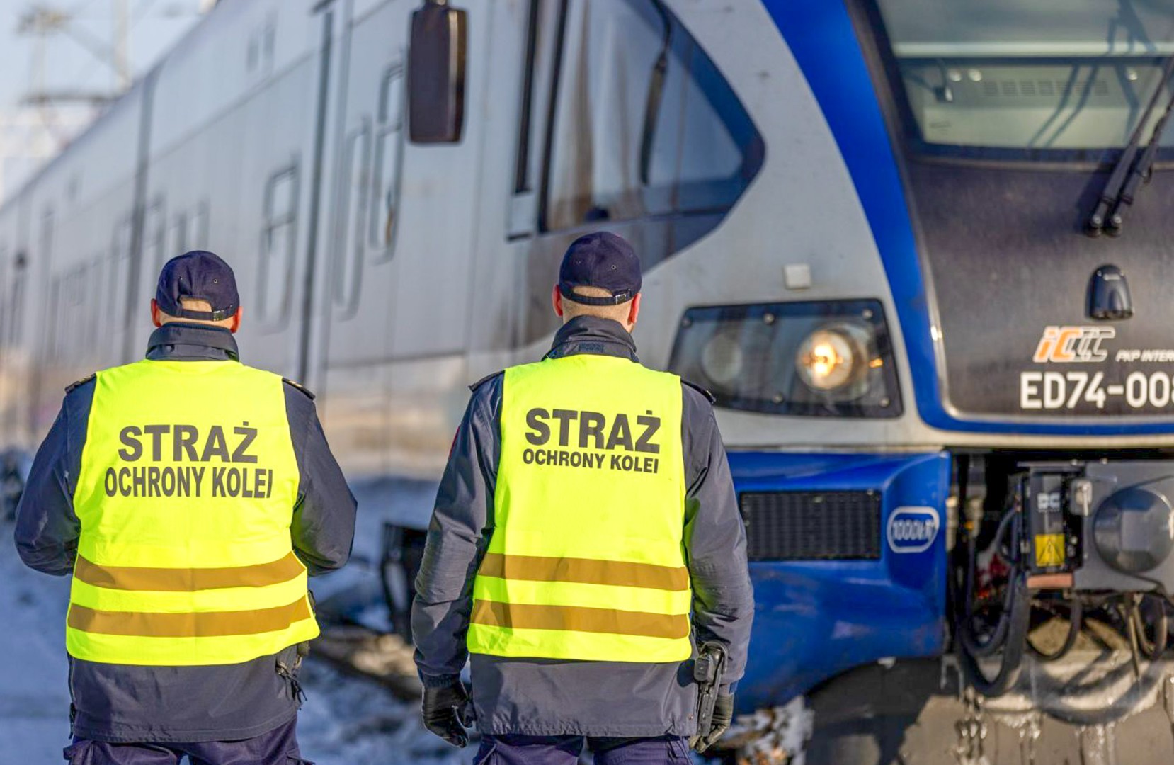 Trzy osoby układały kamienie na torach w rejonie zbiornika Racibórz. Interweniowała SOK