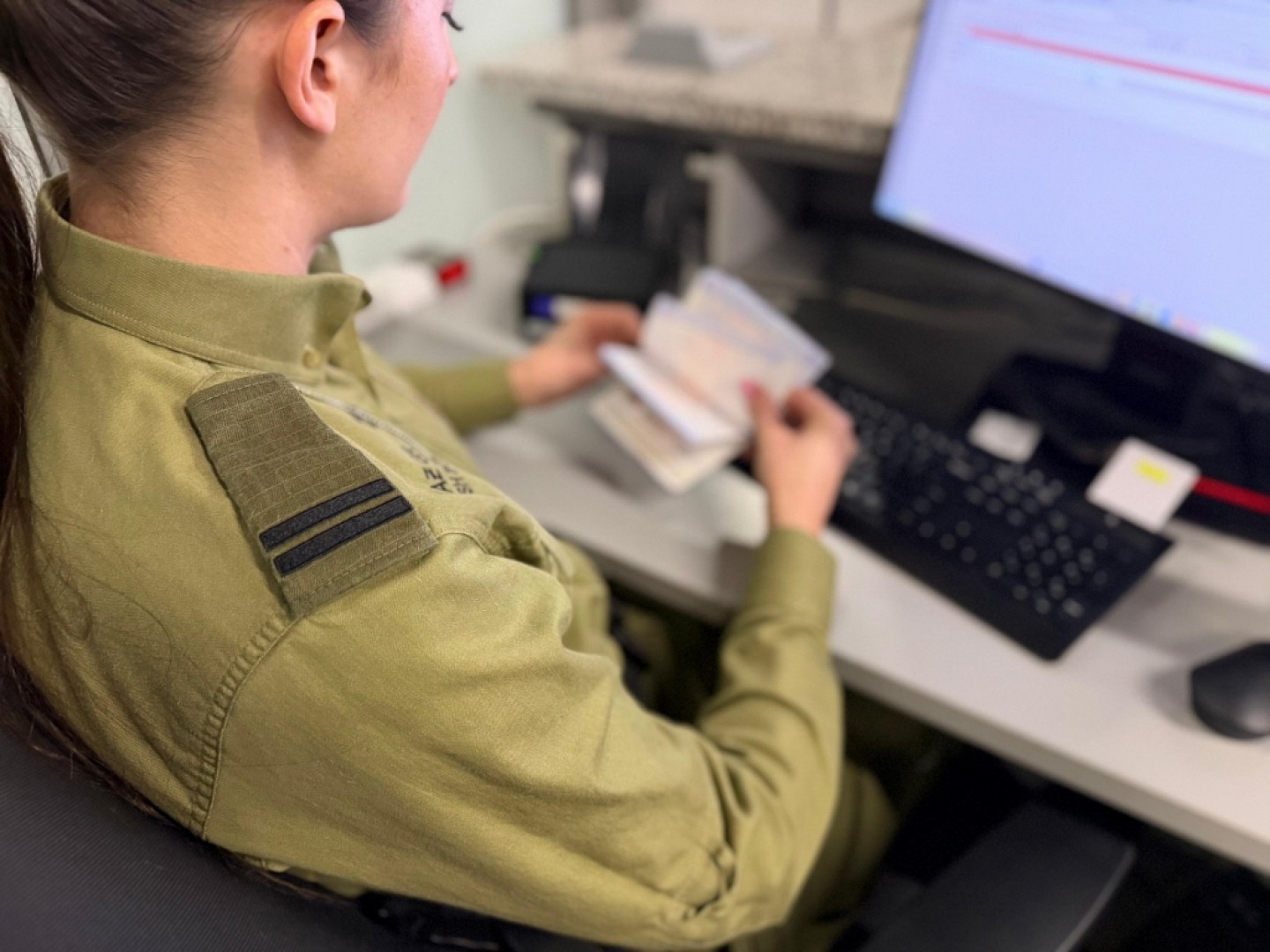 6 sióstr przyleciało do Polski. Żadna nie została wpuszczona