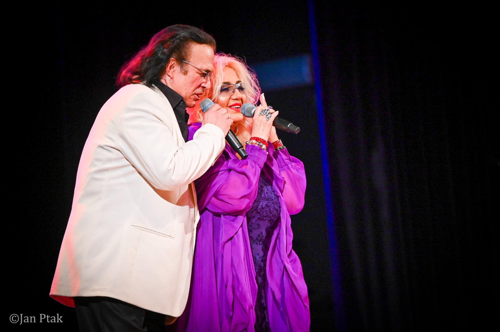 Koncert Marka Torzewskiego w Raciborskim Centrum Kultury – wieczór pełen emocji i wspólnej zabawy