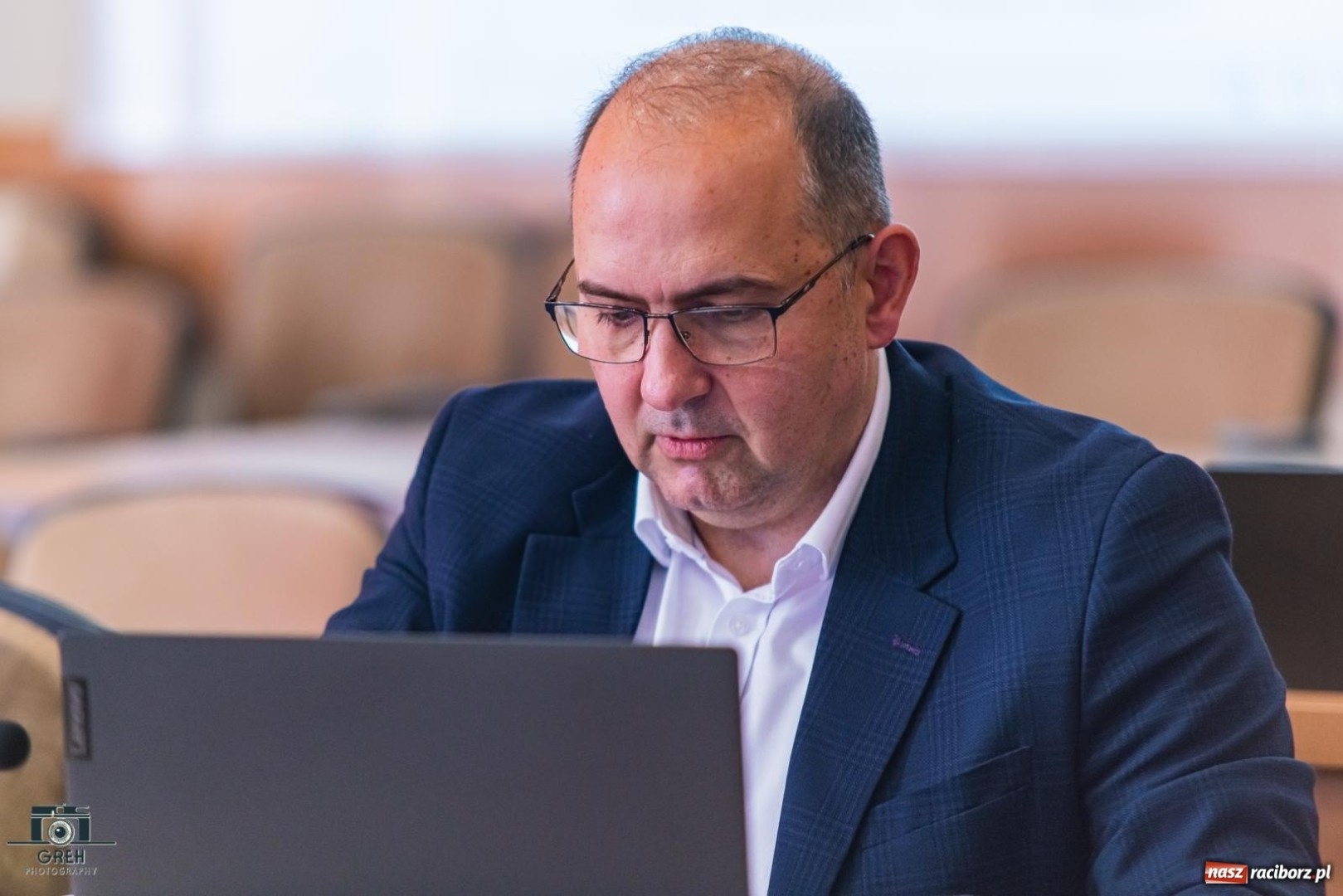 Posiedzenie komisji oświaty w Raciborzu. Budżet, wsparcie społeczne i inwestycje w centrum uwagi