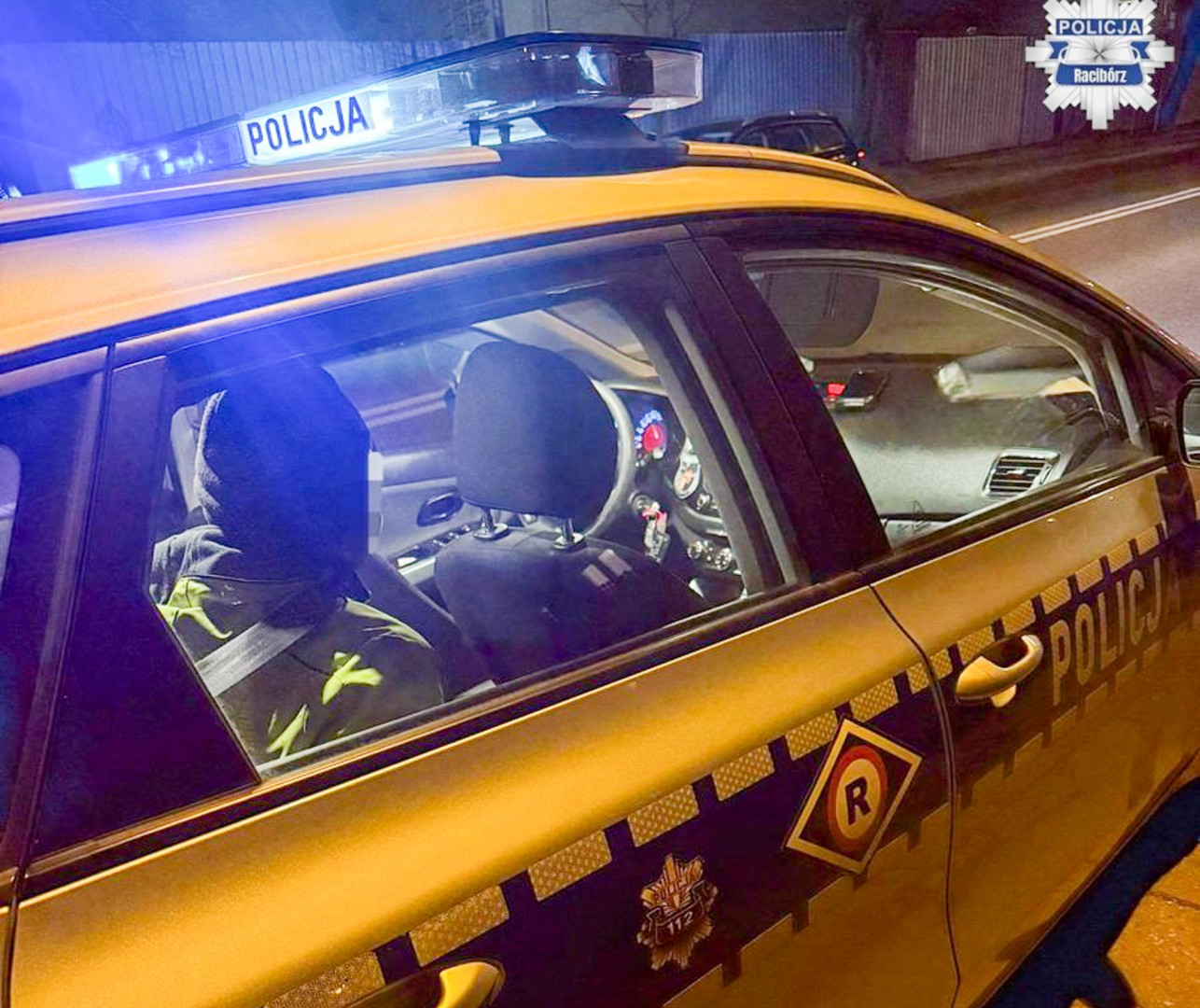 Narkotyki w mieszkaniu i jazda pod ich wpływem. 37-latek zatrzymany w Raciborzu