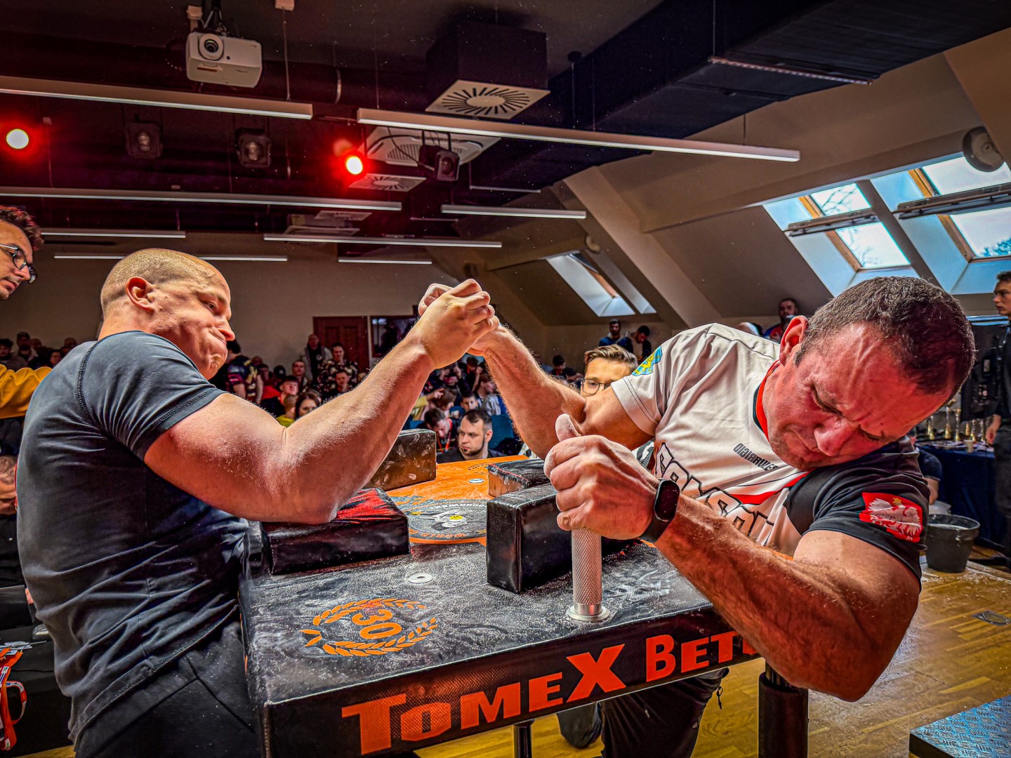 Racibórz areną krajowej rywalizacji. Na zamku realizowane są XXVI Mistrzostwa Polski w Armwrestlingu