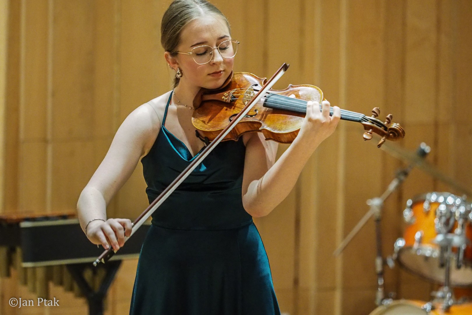 Magia skrzypiec w raciborskiej PSM. Recital Oliwii Gronowicz