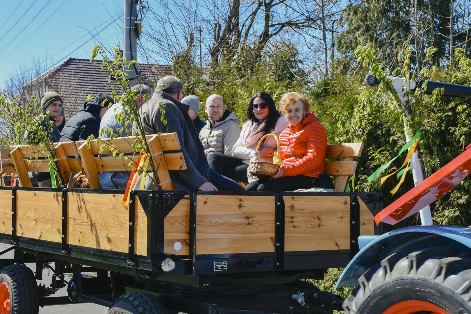 Wielkanocna procesja konna w Zawadzie Książęcej przeszła polami trójwsi