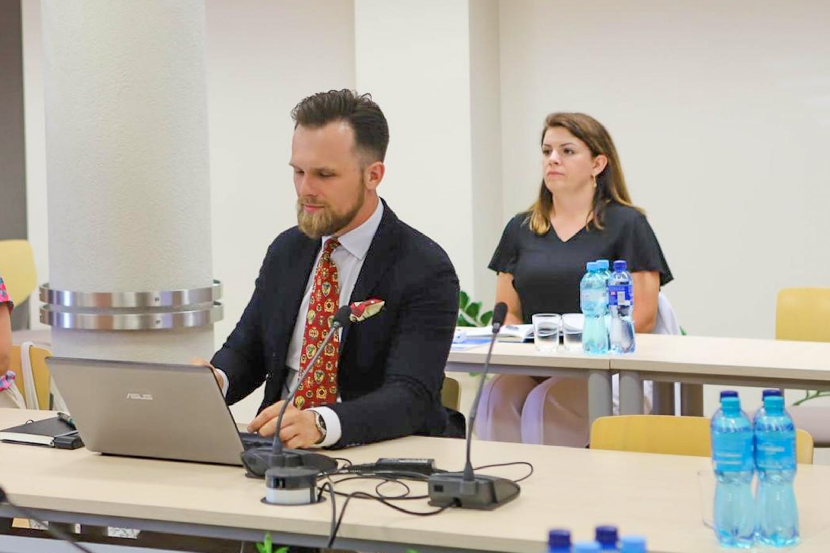 Radny pyta o publiczne pieniądze, dyrektor wylicza. Ile kosztował spór z byłym szefem chirurgii?