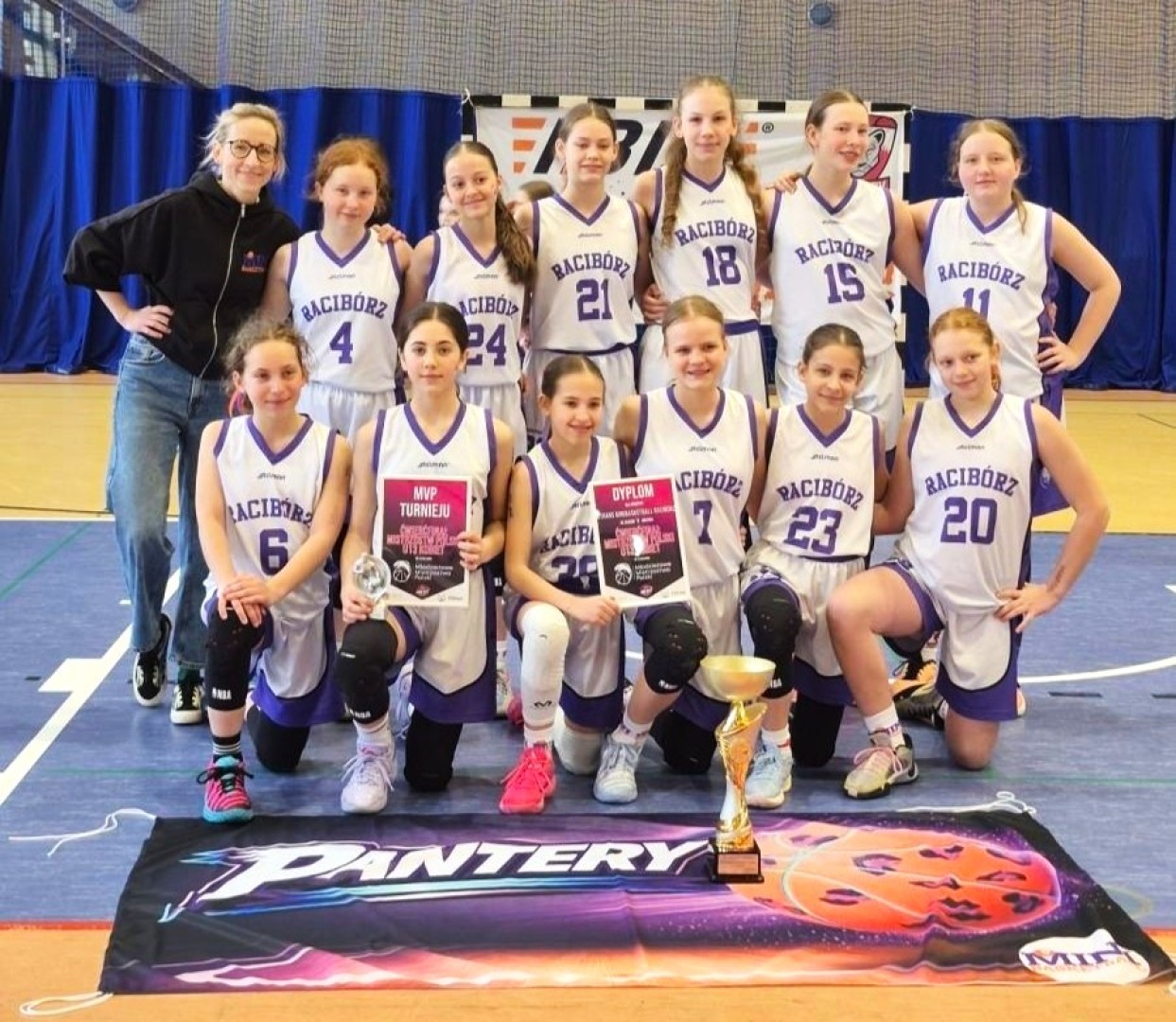 Historyczny sukces koszykarek z Raciborza! MiniBasketball w półfinale Mistrzostw Polski