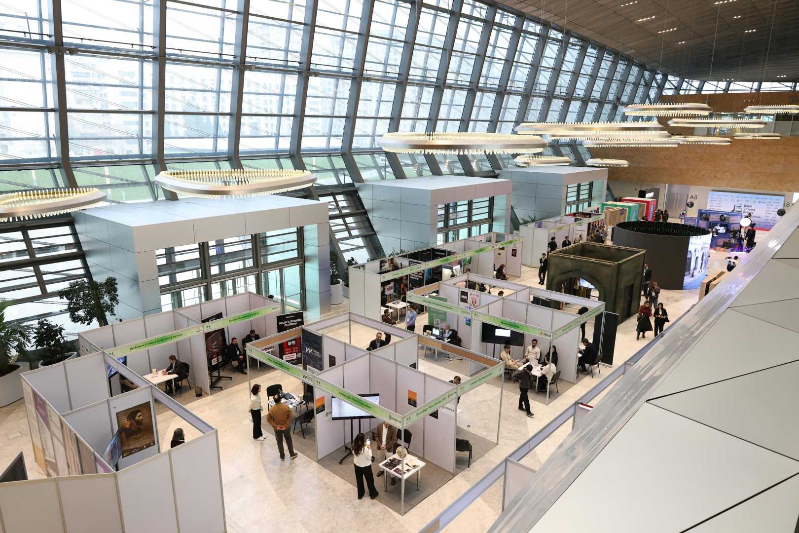 Gadżety na targi i eventy – co przyciąga uwagę odwiedzających stoisko