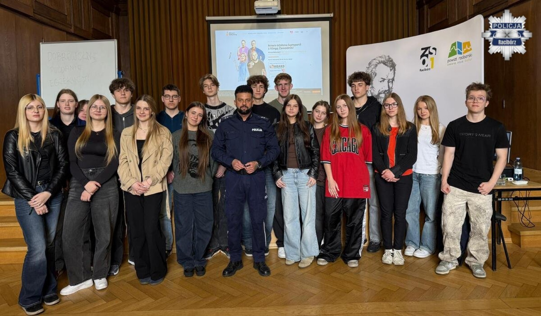 Odpowiedzialność prawna i bezpieczeństwo w sieci. Spotkanie policjanta z młodzieżą