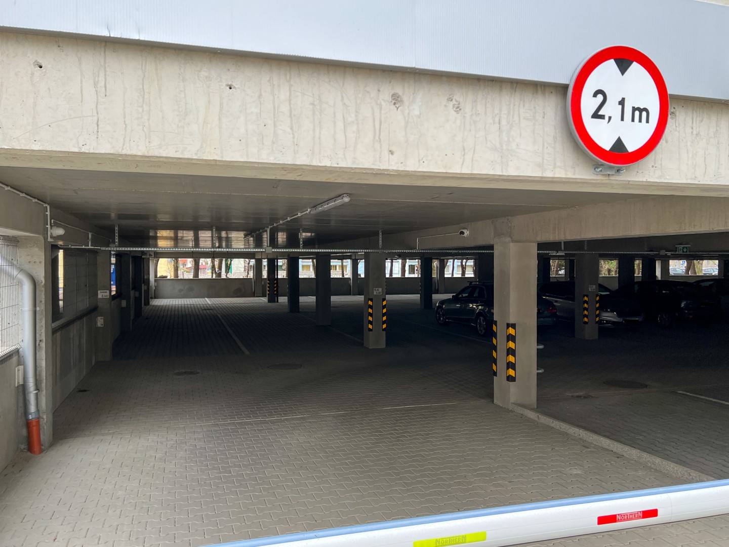 Garaż wielopoziomowy przy ul. Żółkiewskiego już otwarty. Zakończono inwestycję parkingową w Raciborzu [FOTO]