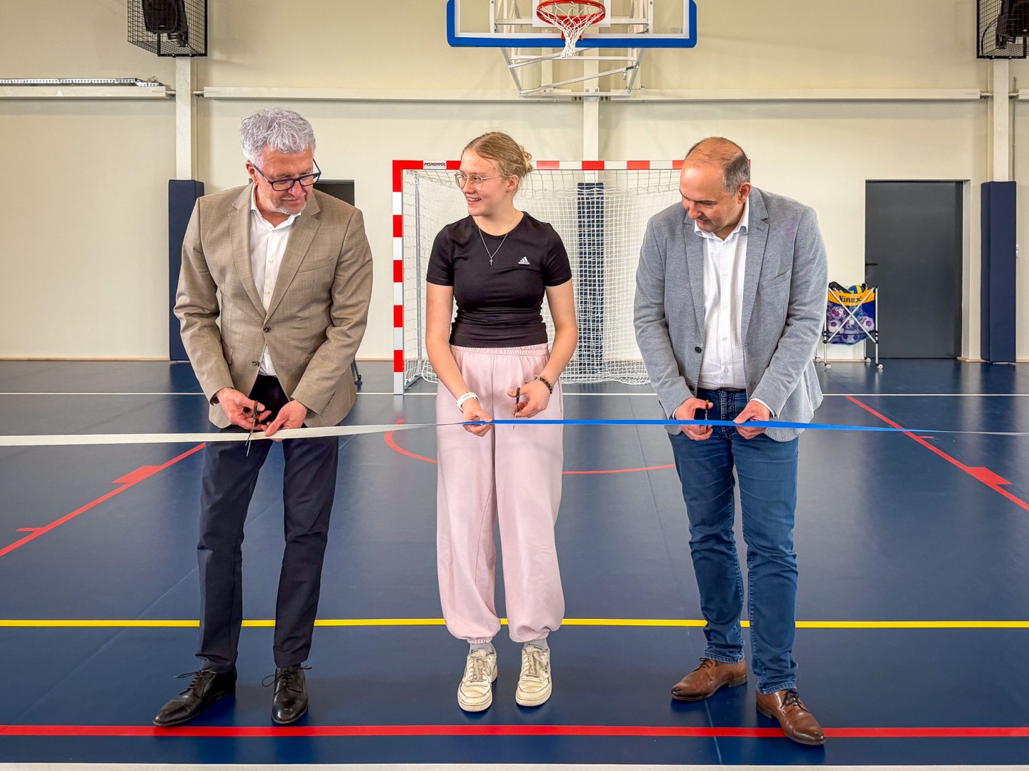 Nowa hala sportowa przy ZSP nr 4 w Raciborzu-Studziennej oddana do użytku