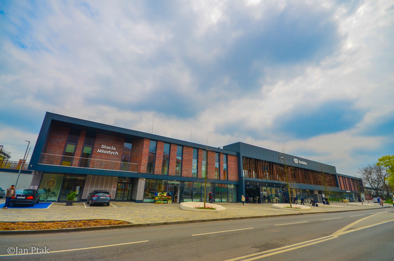 Dworzec PKP w Raciborzu: Zatoczki nie będzie, ale prezydent wskazuje alternatywy