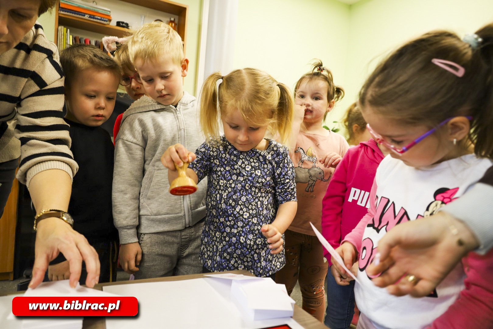 Biblioteka od kuchni, czyli przedszkolaki na Kasprowicza 12