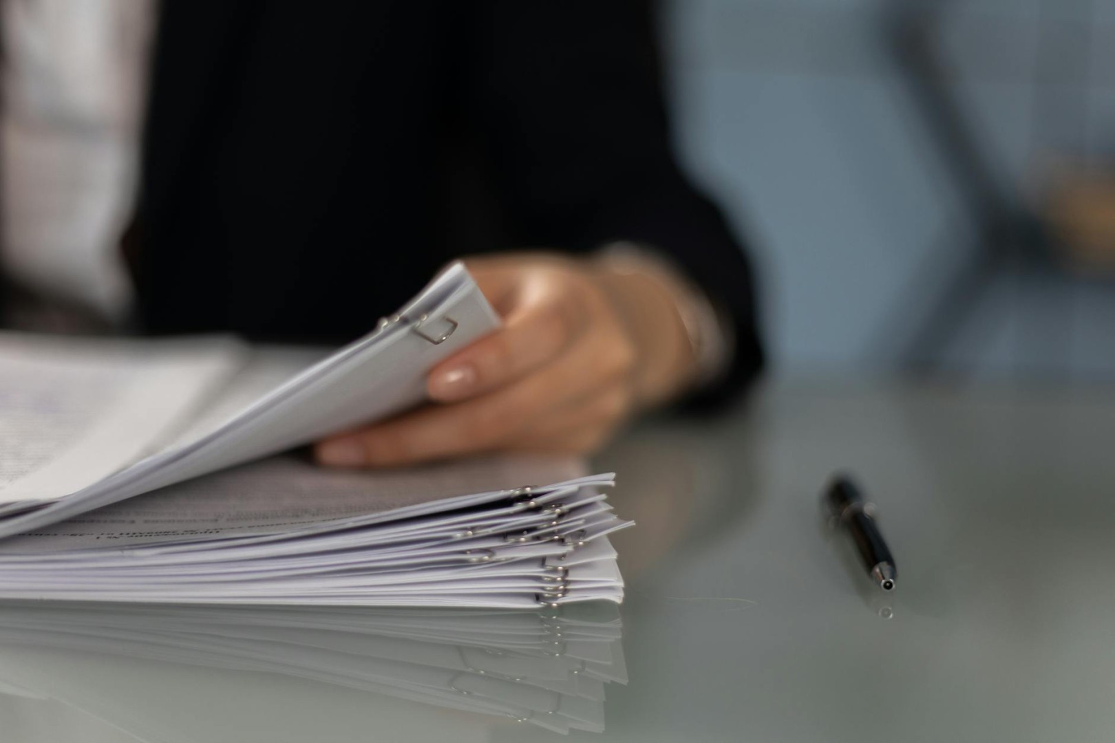 Jak wdrożyć profesjonalną obsługę dokumentacji firmy?