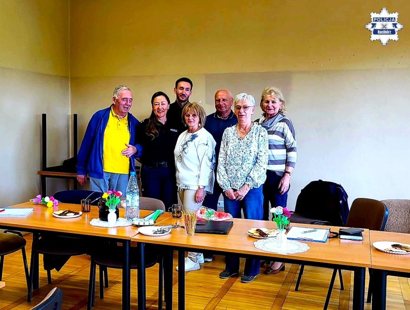Jak nie dać się oszustom? Policjanci rozmawiali z seniorami w Raciborzu