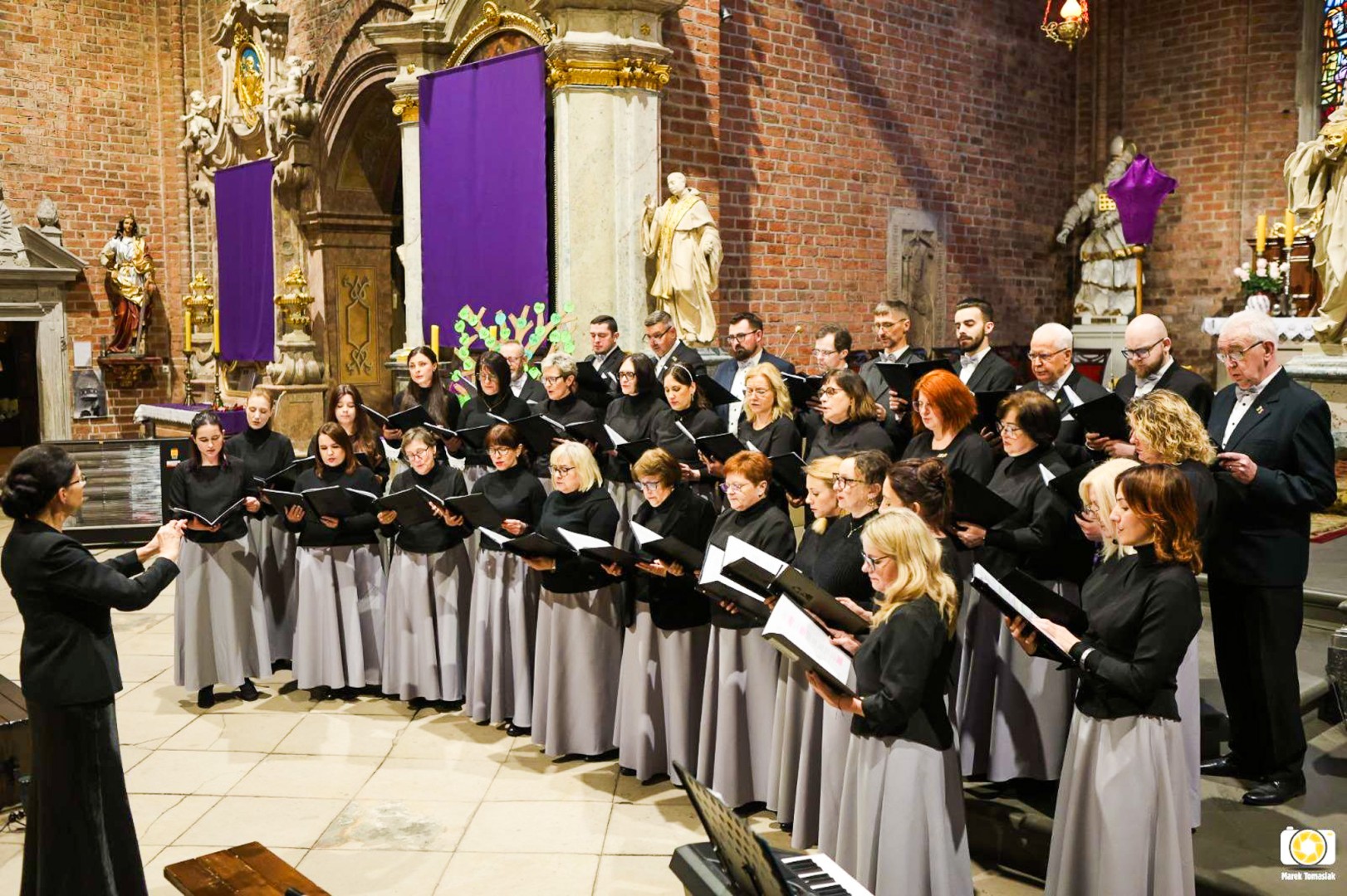 Koncert pieśni maryjnych w rudzkiej bazylice