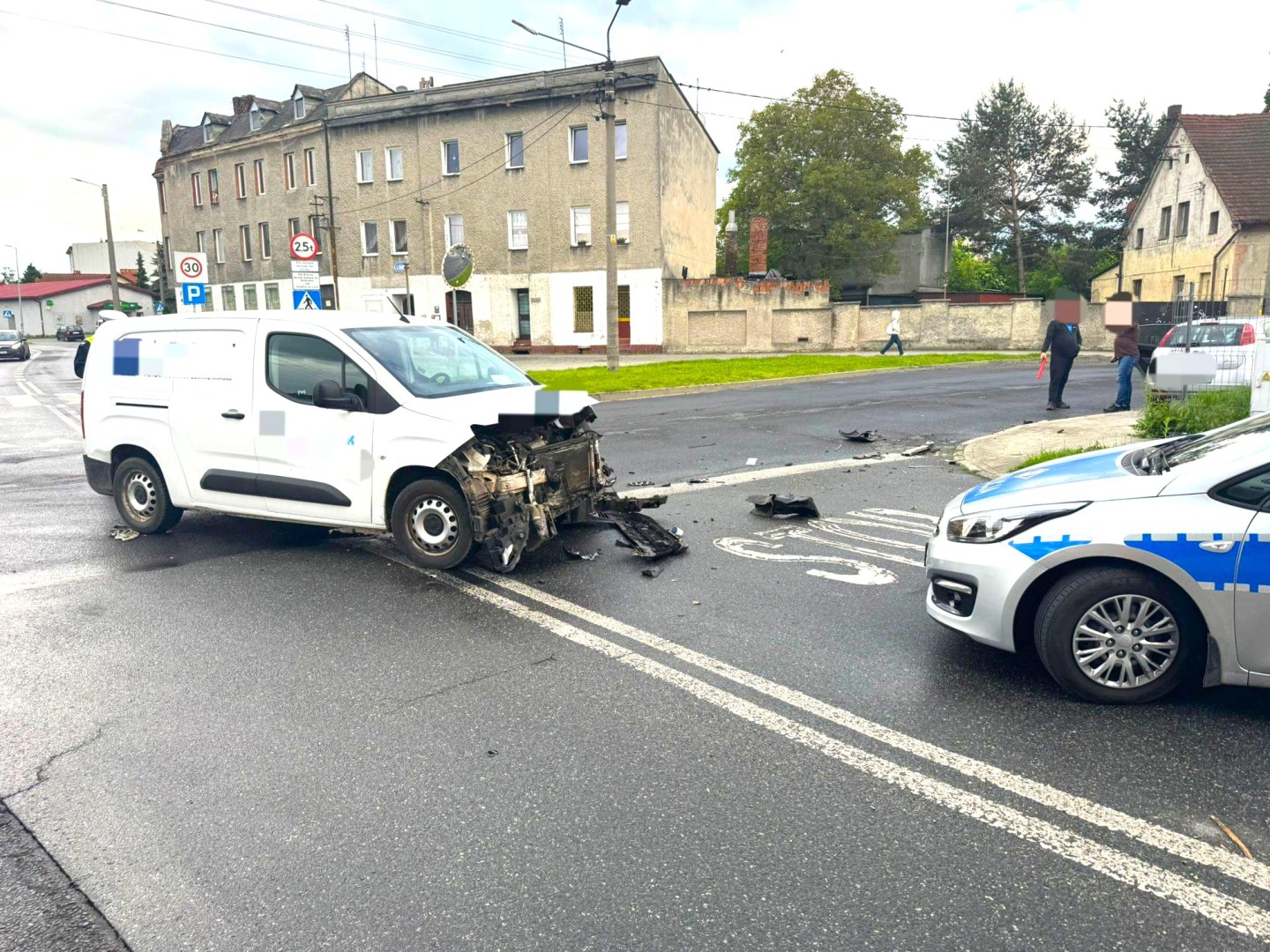 Zderzenie na skrzyżowaniu Rudzkiej i Książęcej. Policja apeluje o ostrożność