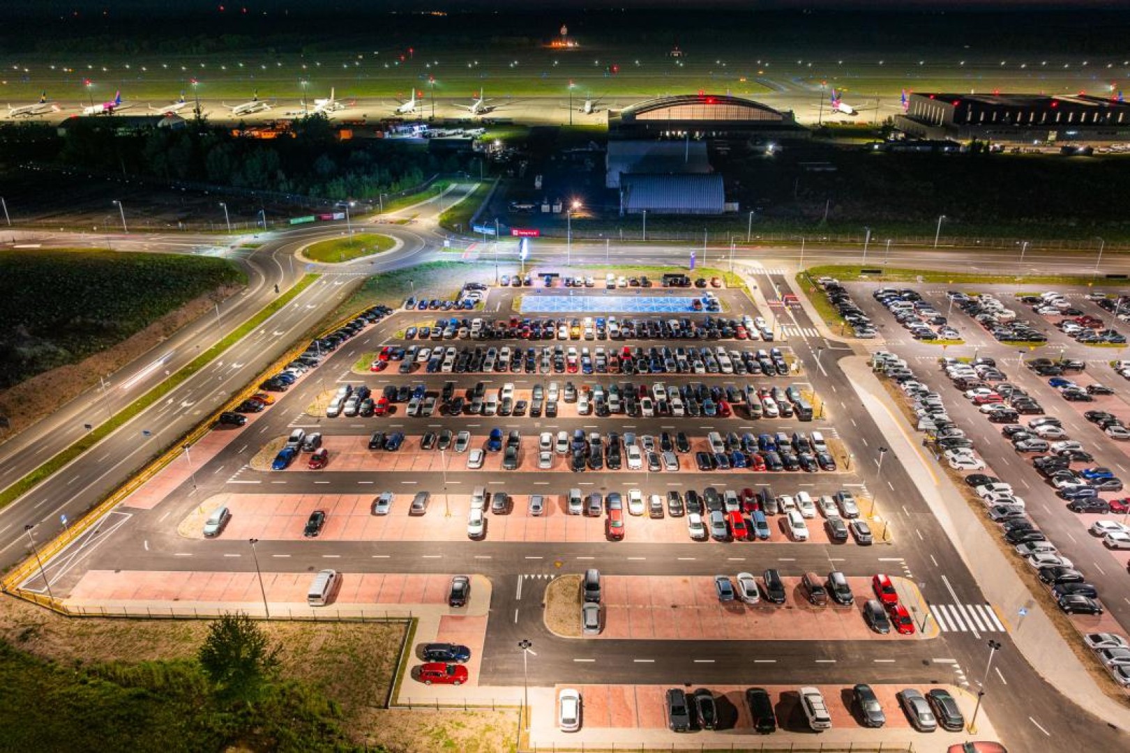500 nowych miejsc parkingowych w Katowice Airport