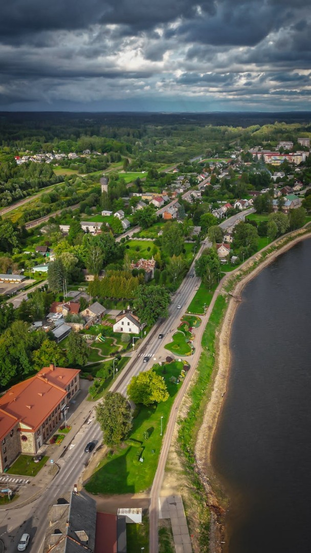 Nieterminowe płatności w biznesie – jak radzić sobie z dłużnikami?