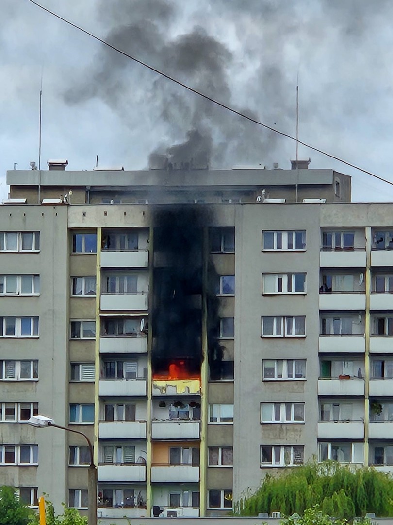 Pożar mieszkania przy ul. Katowickiej w Raciborzu [FOTO i WIDEO]