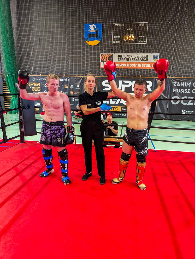 Wielki triumf zawodników Łamatora Racibórz w Bieruniu. Drużynowe wicemistrzostwo na Super League Fights
