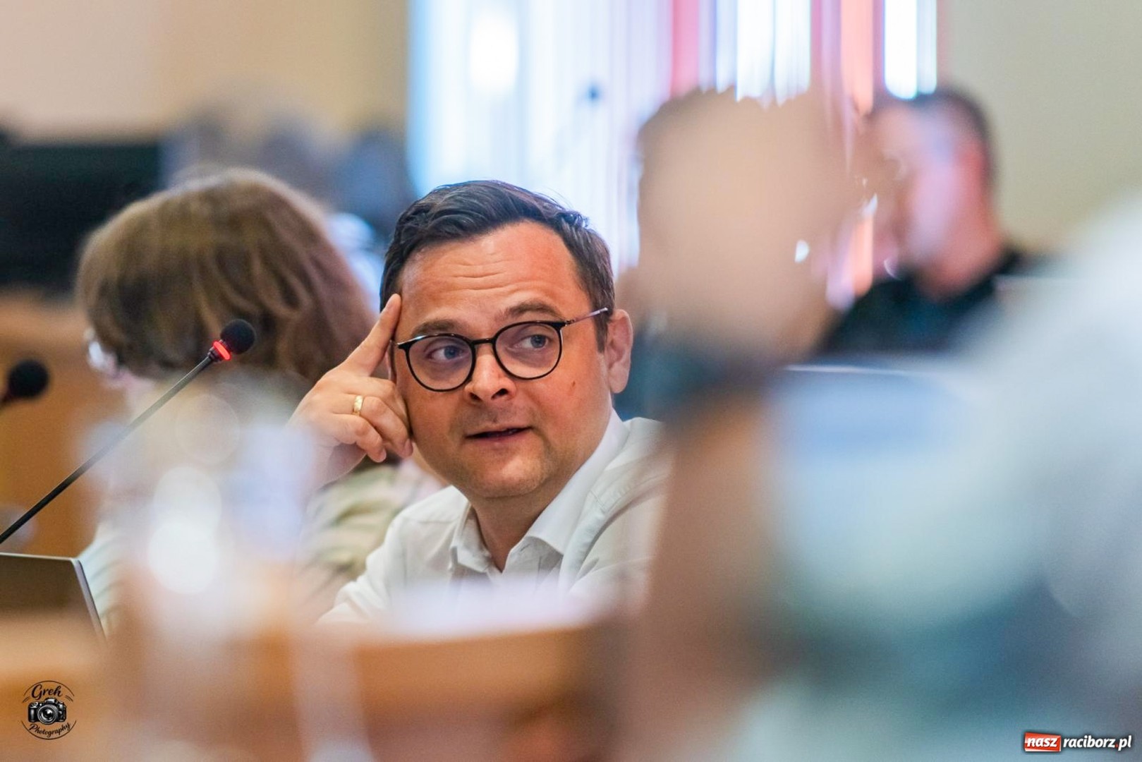 Szkoły bez telefonów w Raciborzu. Jak miasto wdraża nowe przepisy oświatowe?