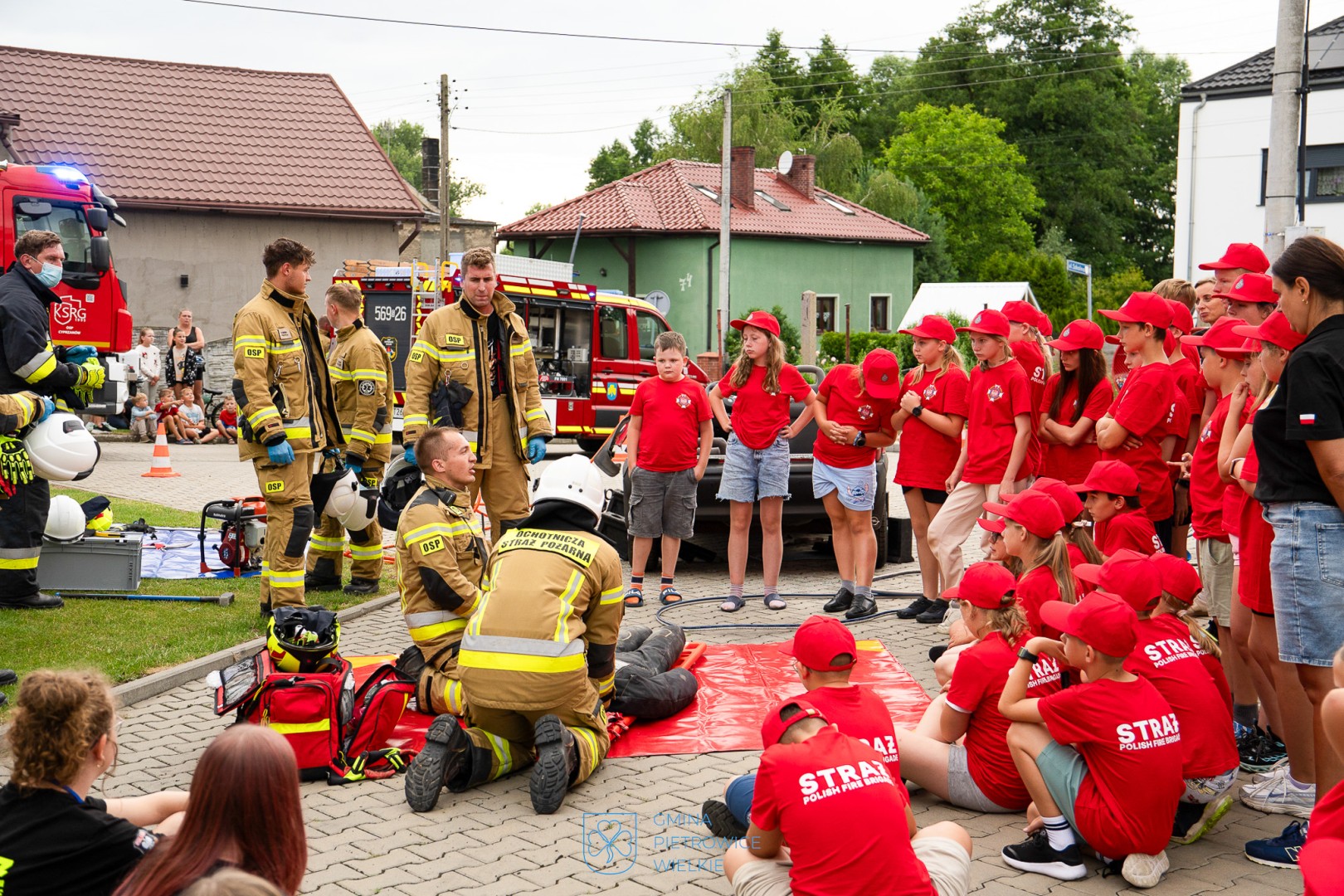 Obozy strażacko-turystyczne w Samborowicach. Młodzież połączyła naukę ratownictwa z wakacyjną przygodą