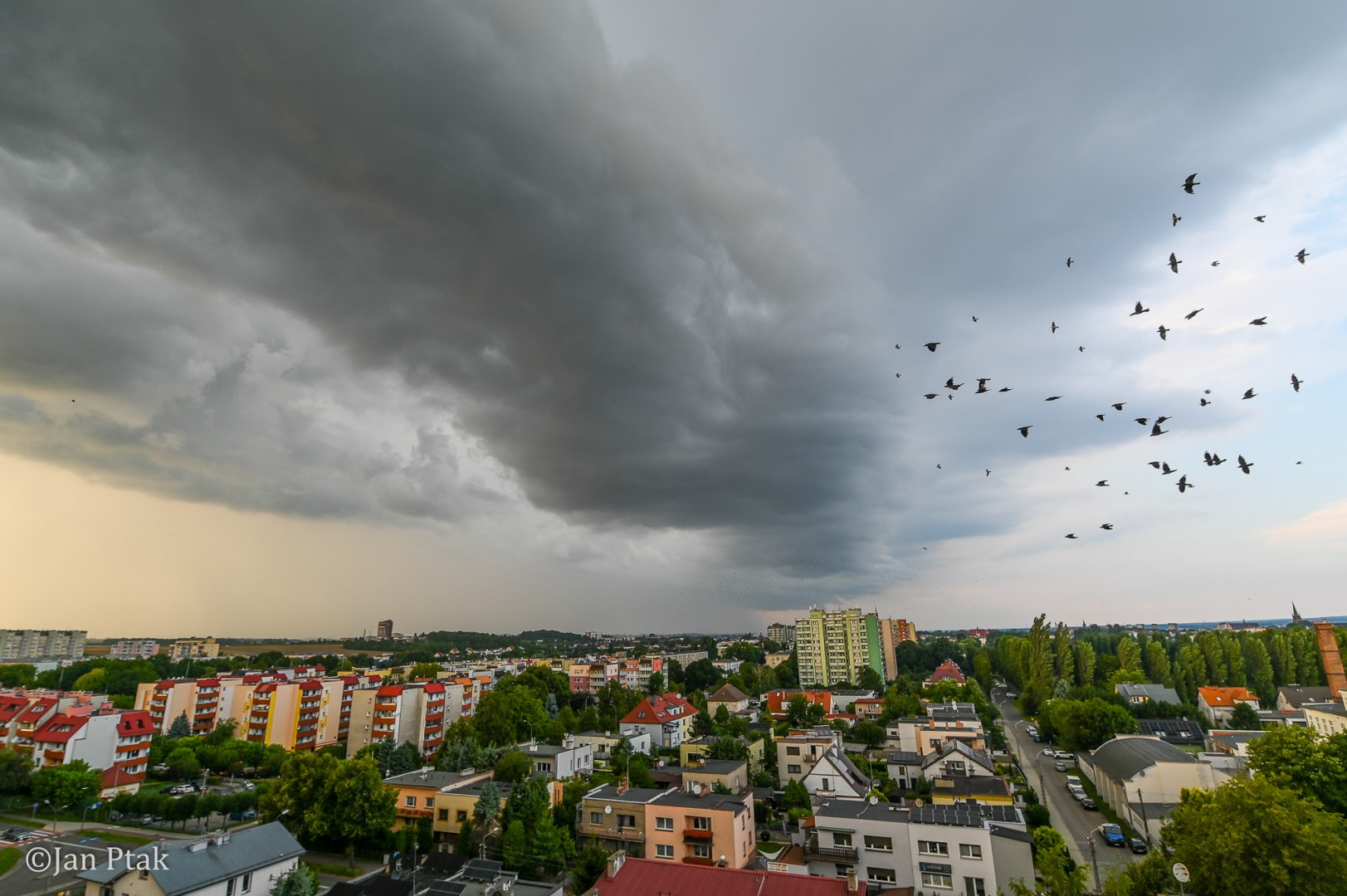 Ostrzeżenie IMGW drugiego stopnia przed burzami dla powiatu raciborskiego