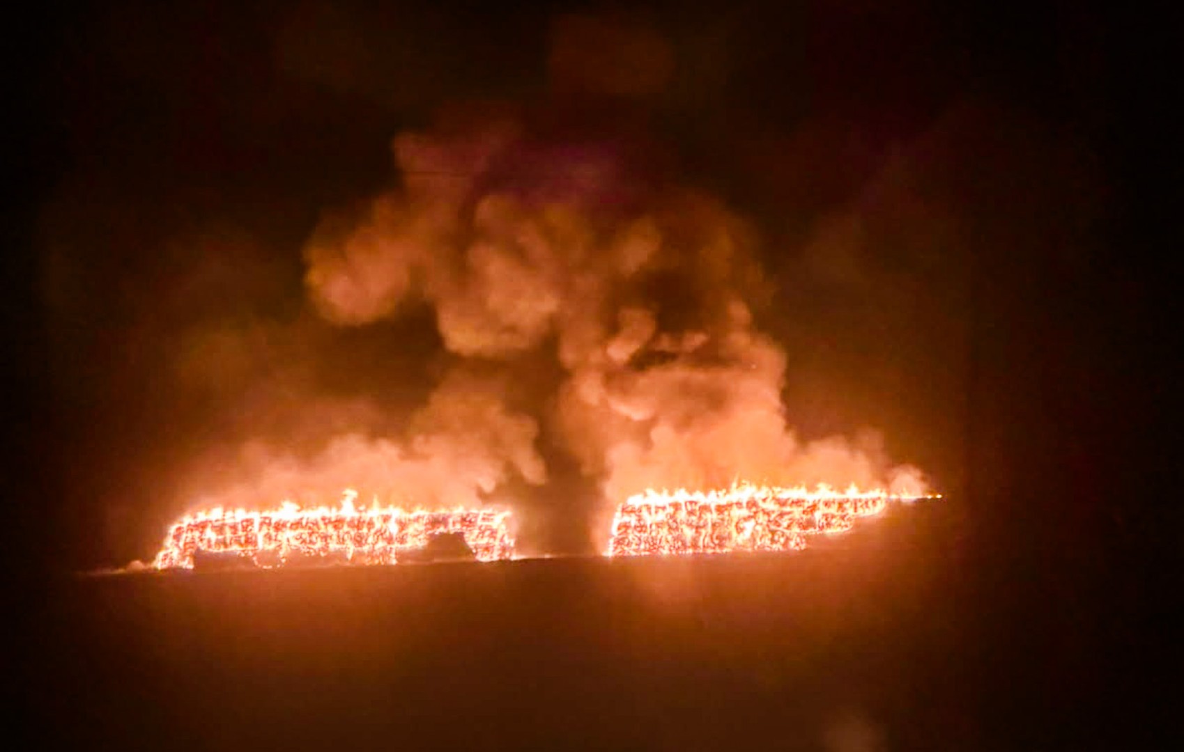 Niespokojna noc w powiecie raciborskim: seria pożarów i nocna walka z żywiołem na ul. Ocickiej